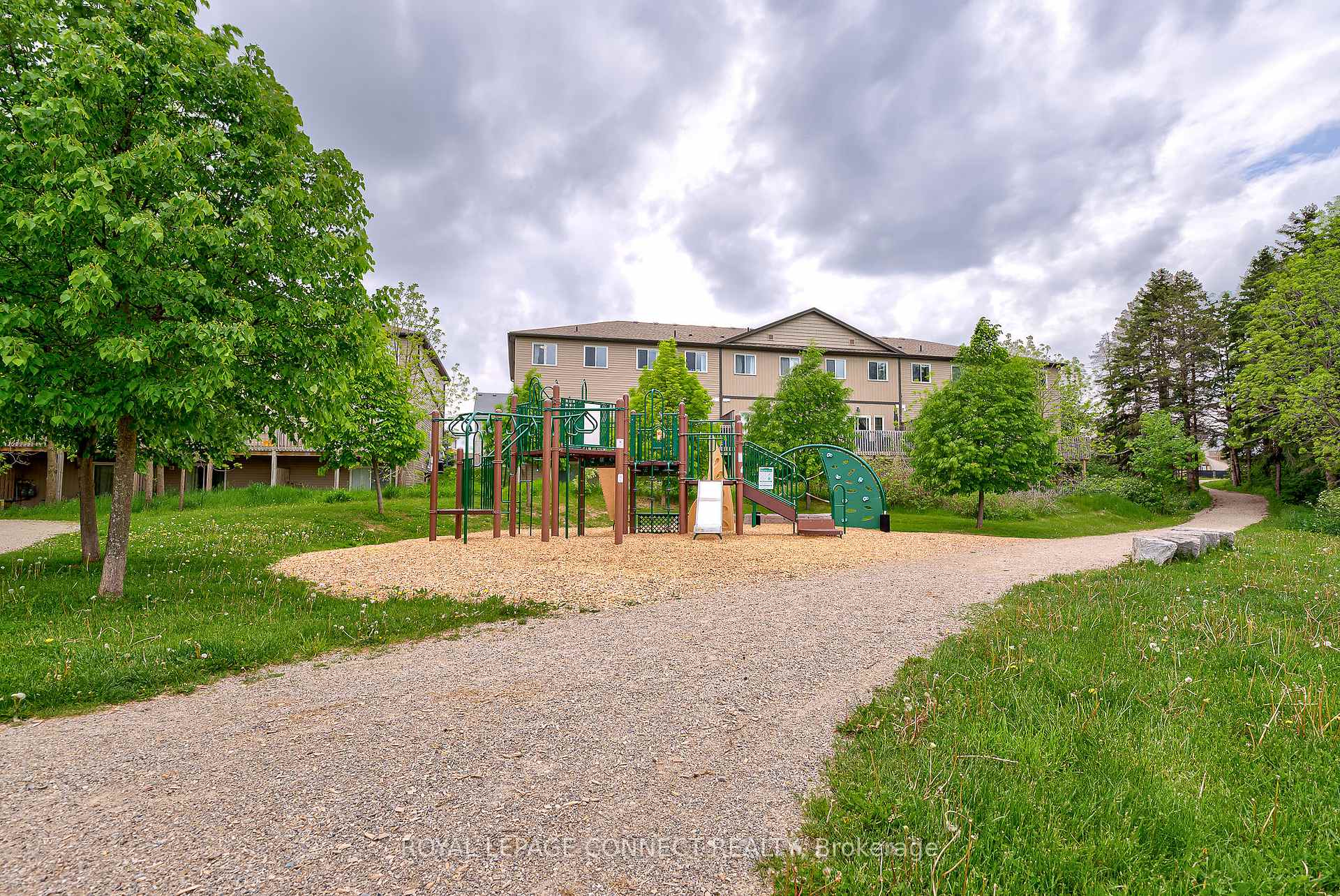 Photo 24 of Unit 5B, 1180 Countrystone Drive, Kitchener, Highland West — HOMEH