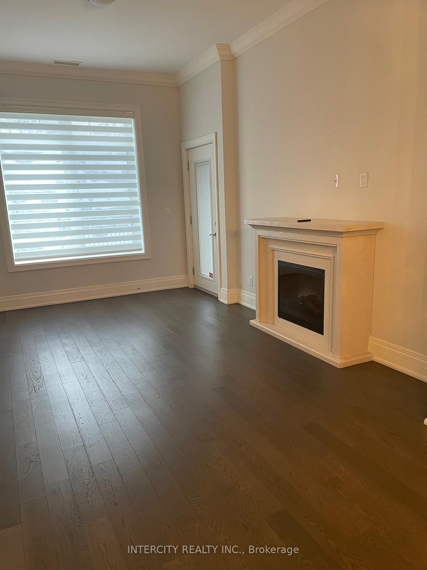 Photo 4 of Unit 124, 80 Burns Boulevard, King, King City — HOMEH