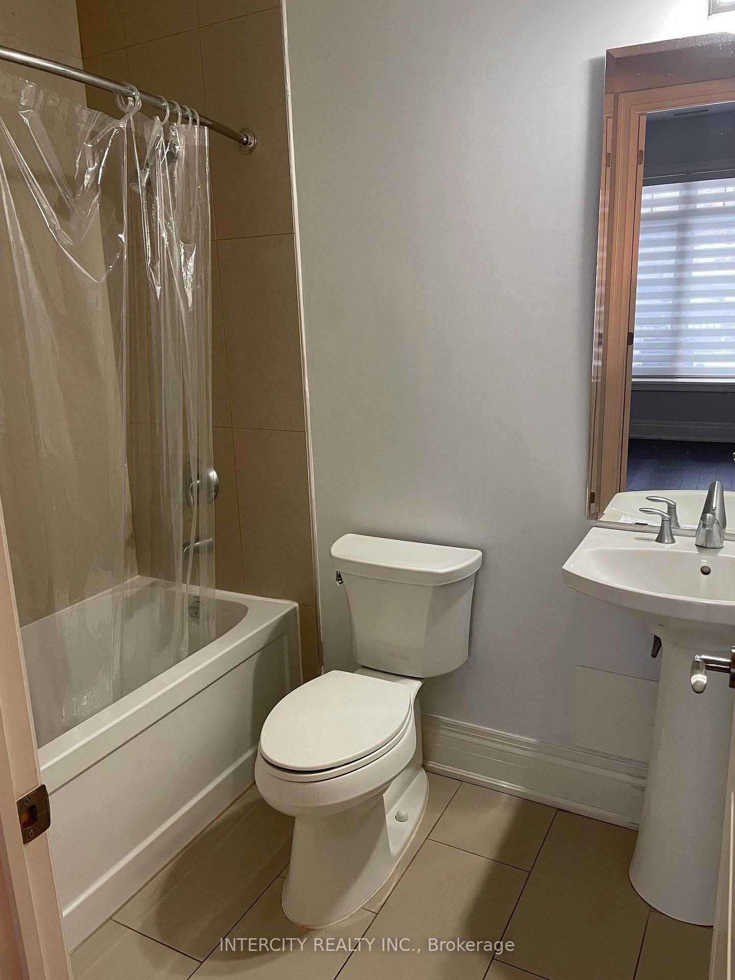 Photo 17 of Unit 124, 80 Burns Boulevard, King, King City — HOMEH