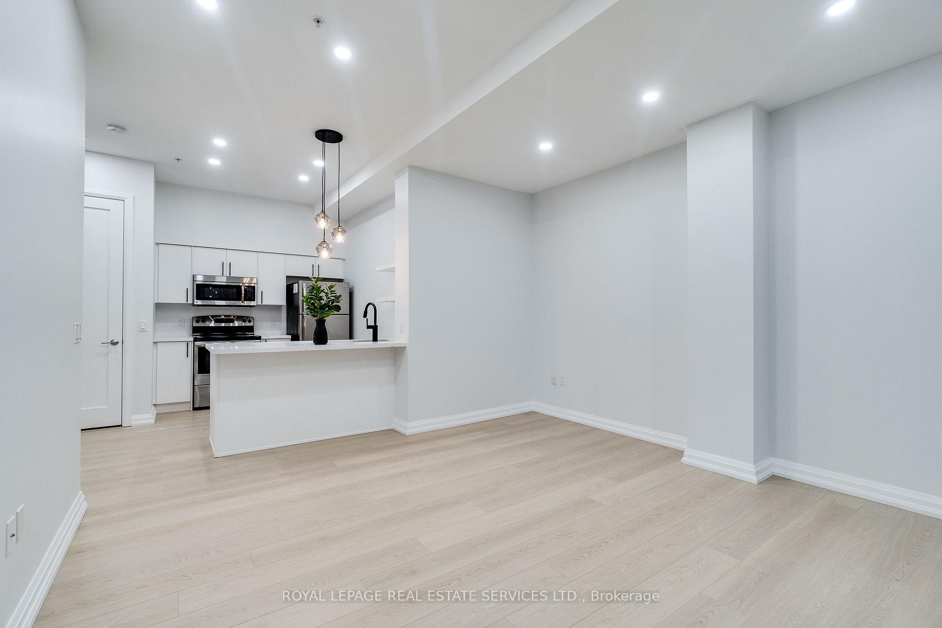 Photo 6 of Unit 611, 112 King Street E, Hamilton, Beasley — HOMEH