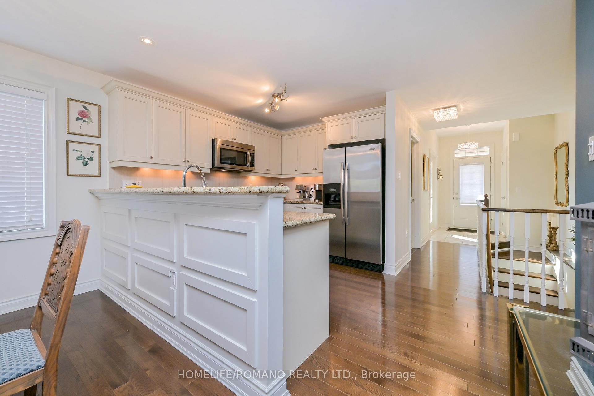 Photo 5 of Unit 13, 72 Tuscany Grande, New Tecumseth, Rural New Tecumseth — HOMEH