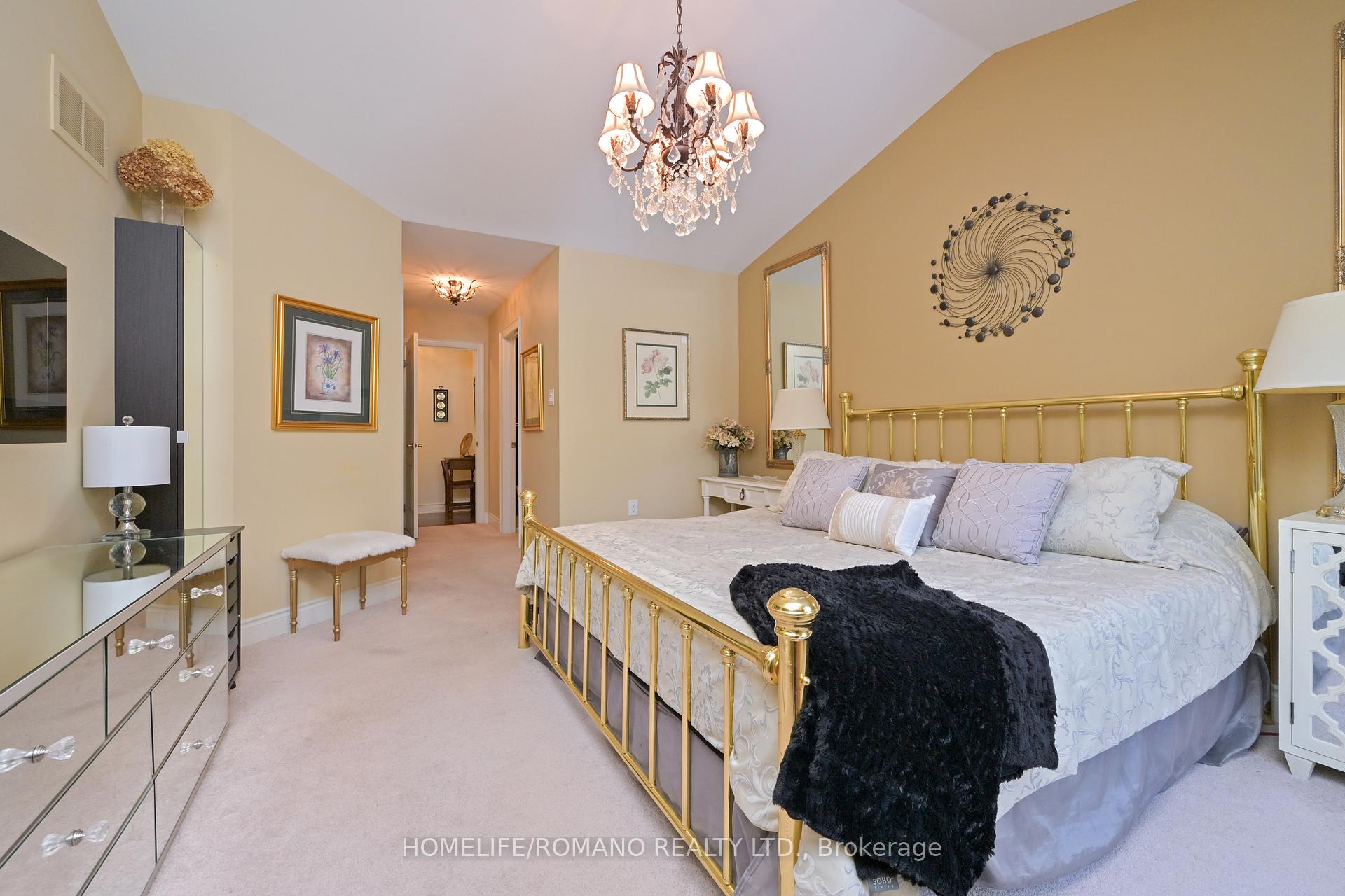 Photo 18 of Unit 13, 72 Tuscany Grande, New Tecumseth, Rural New Tecumseth — HOMEH