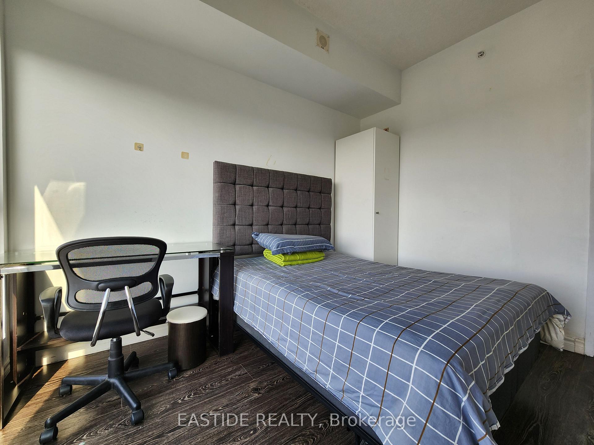 Photo 5 of Unit 1805, 158 King Street N, Waterloo — HOMEH