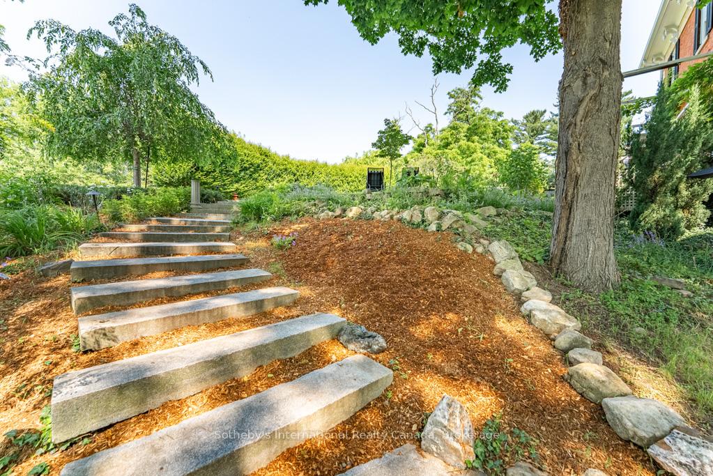 Photo 2 of 22 Hauser Place, Hamilton, Greensville — HOMEH