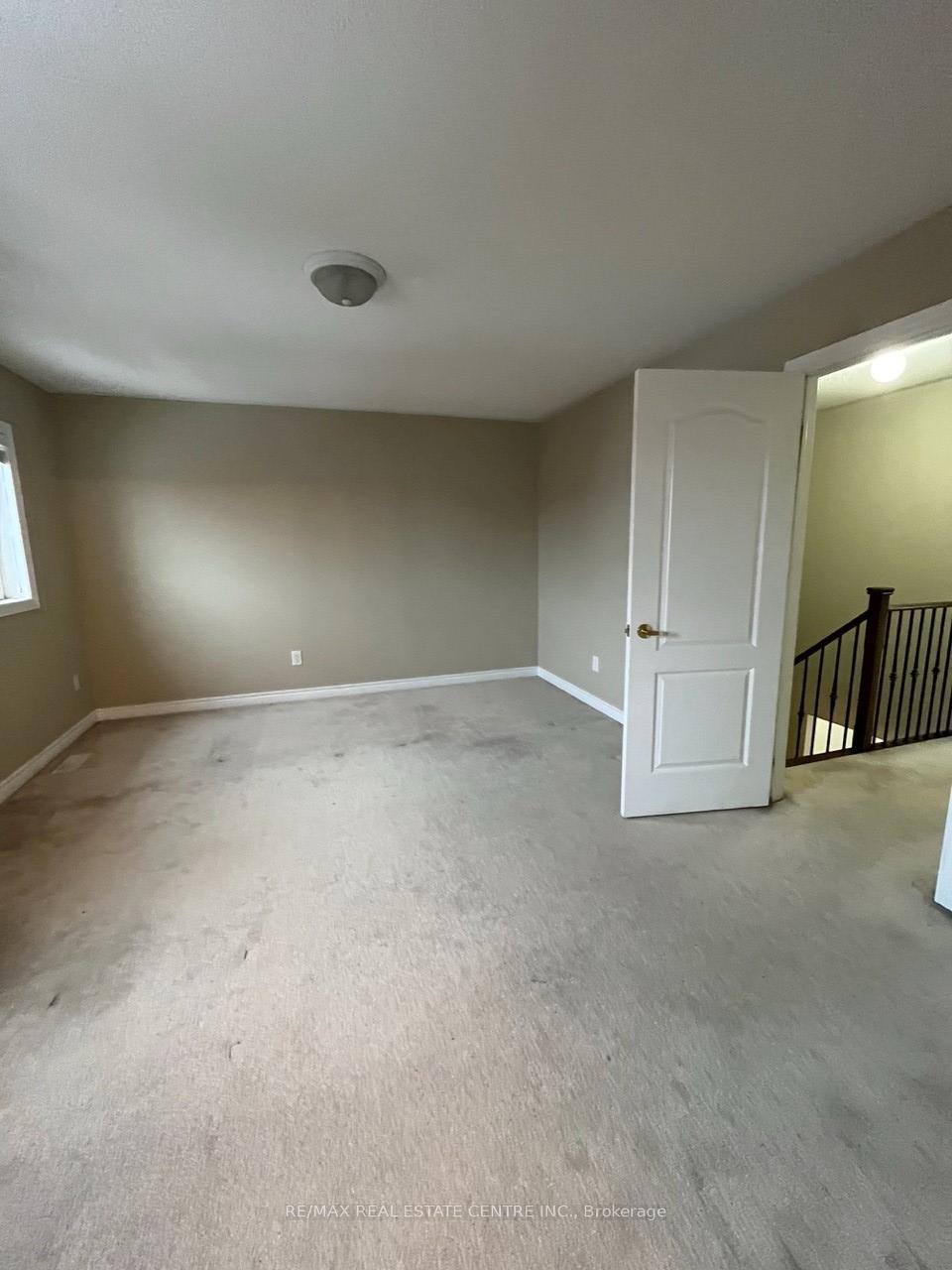 Photo 11 of 541 Vaughan Court, Milton, Scott — HOMEH