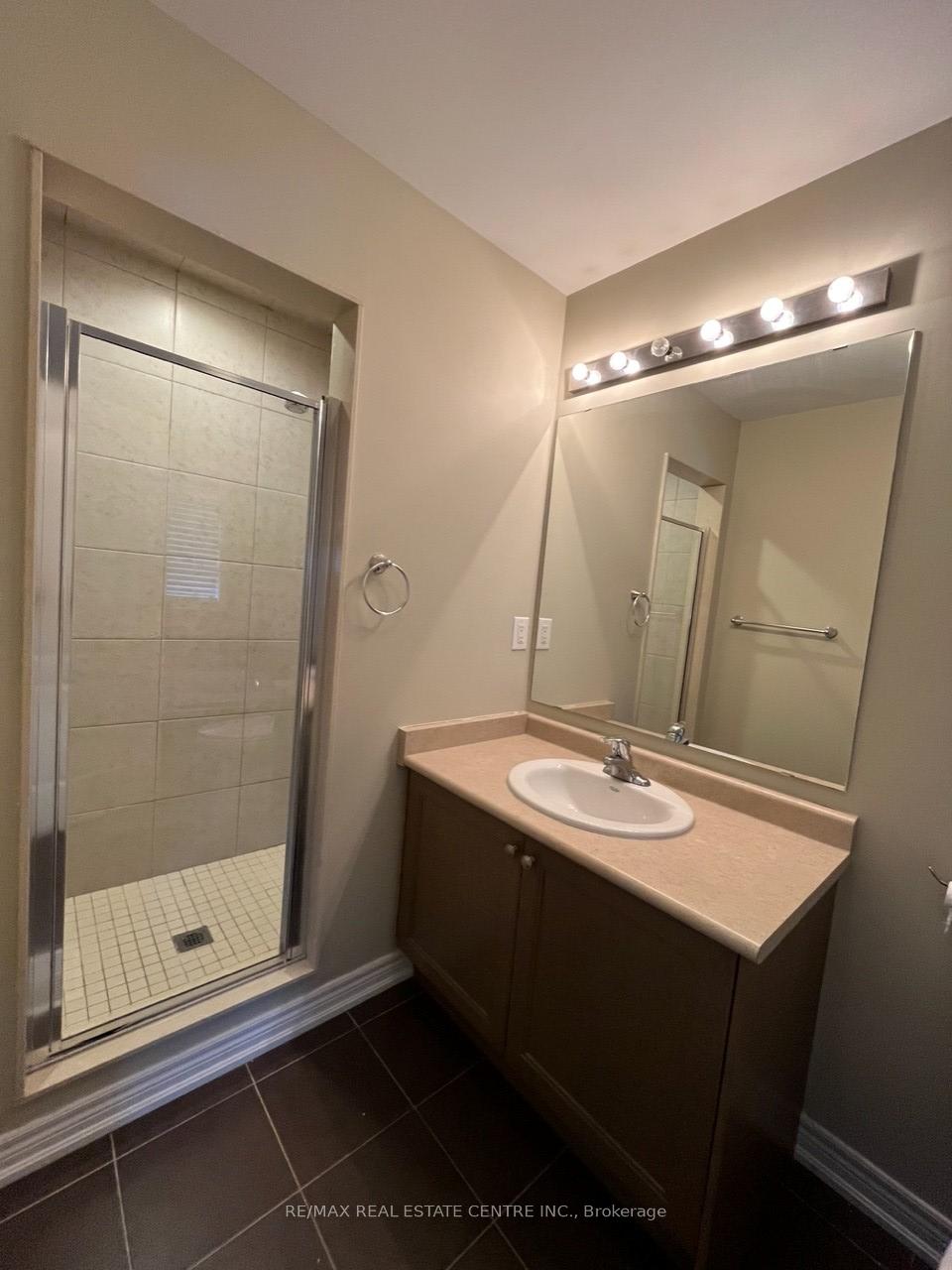 Photo 10 of 541 Vaughan Court, Milton, Scott — HOMEH