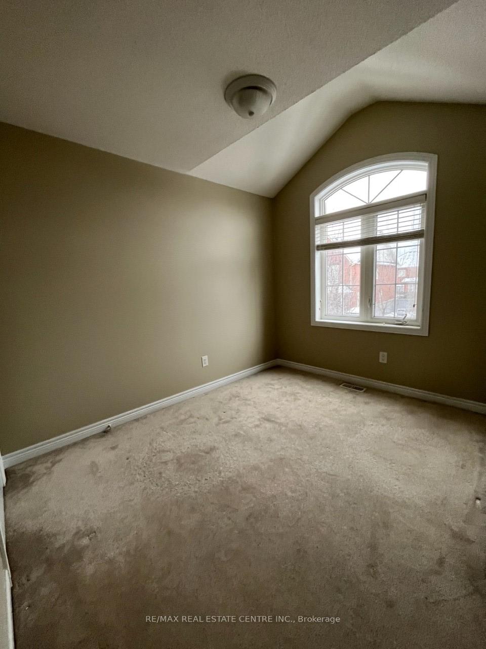 Photo 14 of 541 Vaughan Court, Milton, Scott — HOMEH
