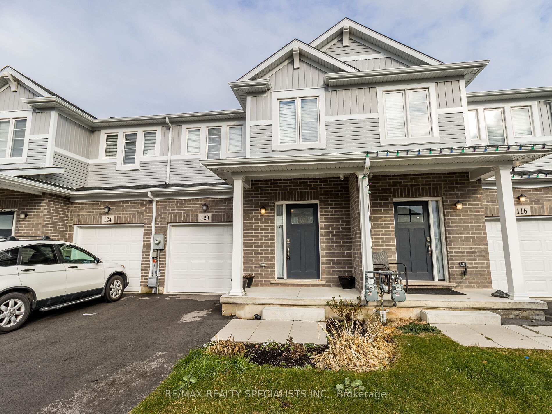 Photo 2 of 120 Sycamore Street, Welland, West Welland — HOMEH