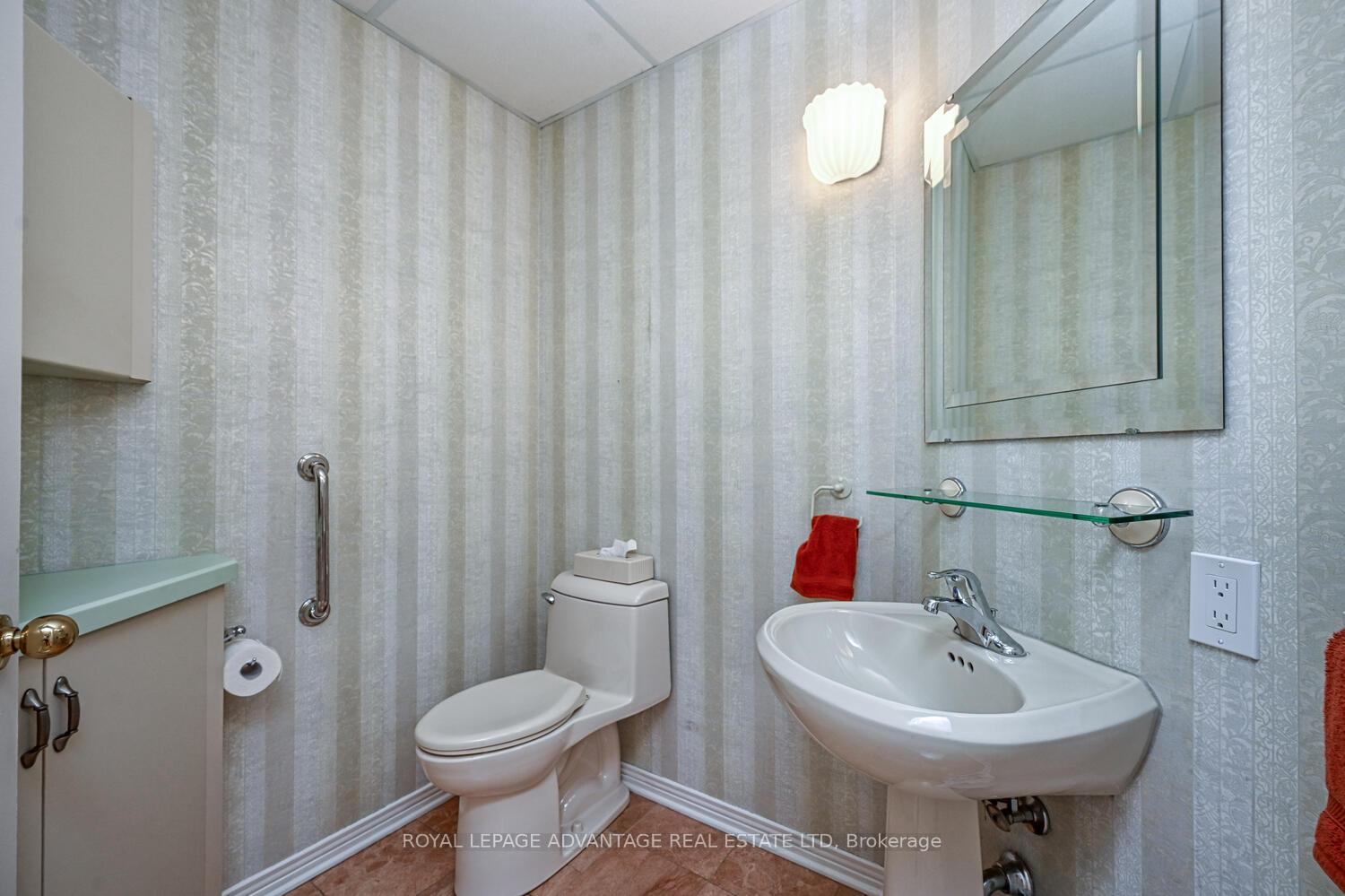 Photo 19 of Unit 401, 10 Armstrong Drive, Smiths Falls — HOMEH