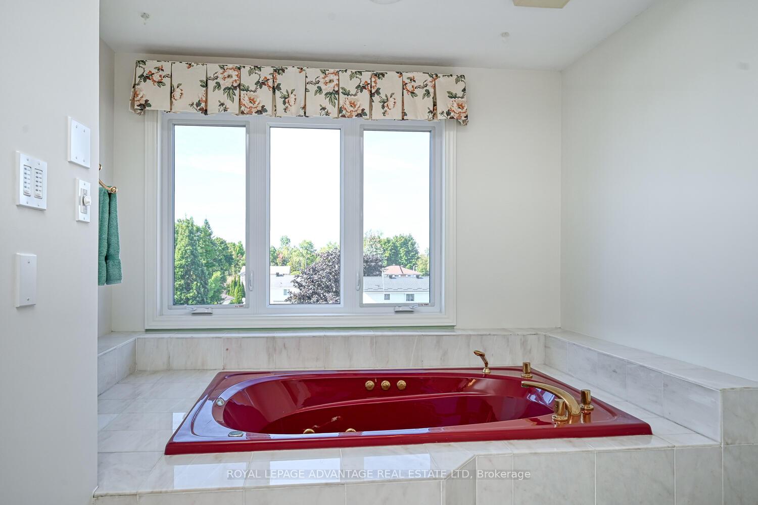 Photo 13 of Unit 401, 10 Armstrong Drive, Smiths Falls — HOMEH