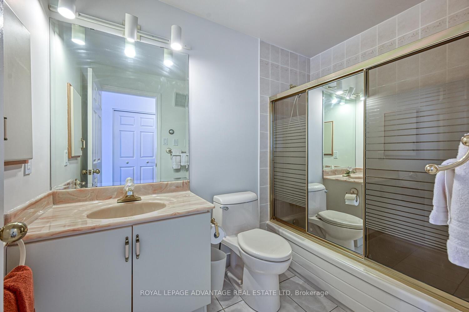 Photo 14 of Unit 401, 10 Armstrong Drive, Smiths Falls — HOMEH