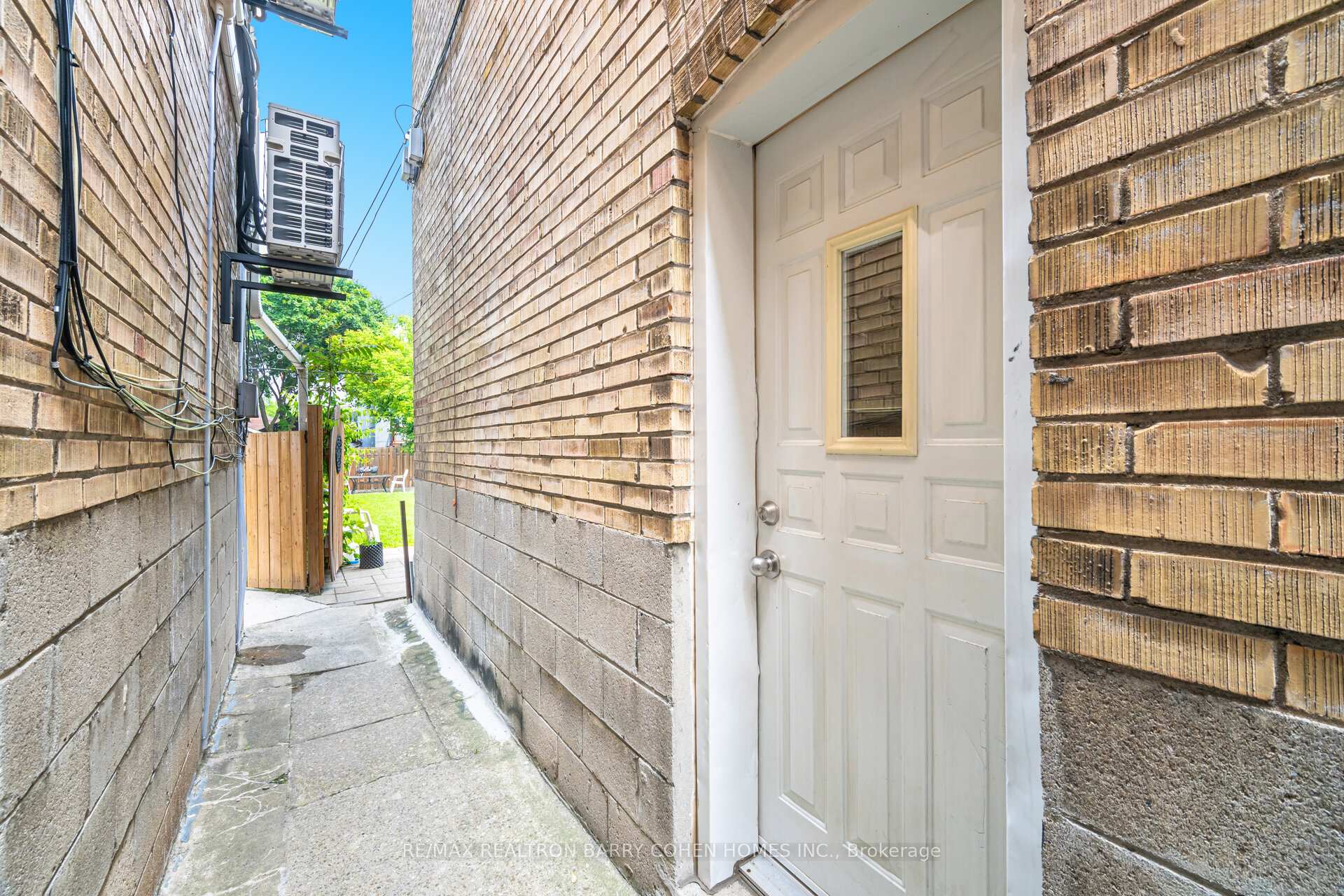 Photo 5 of Unit 1, 475 Winona Drive, Toronto, Humewood-Cedarvale — HOMEH