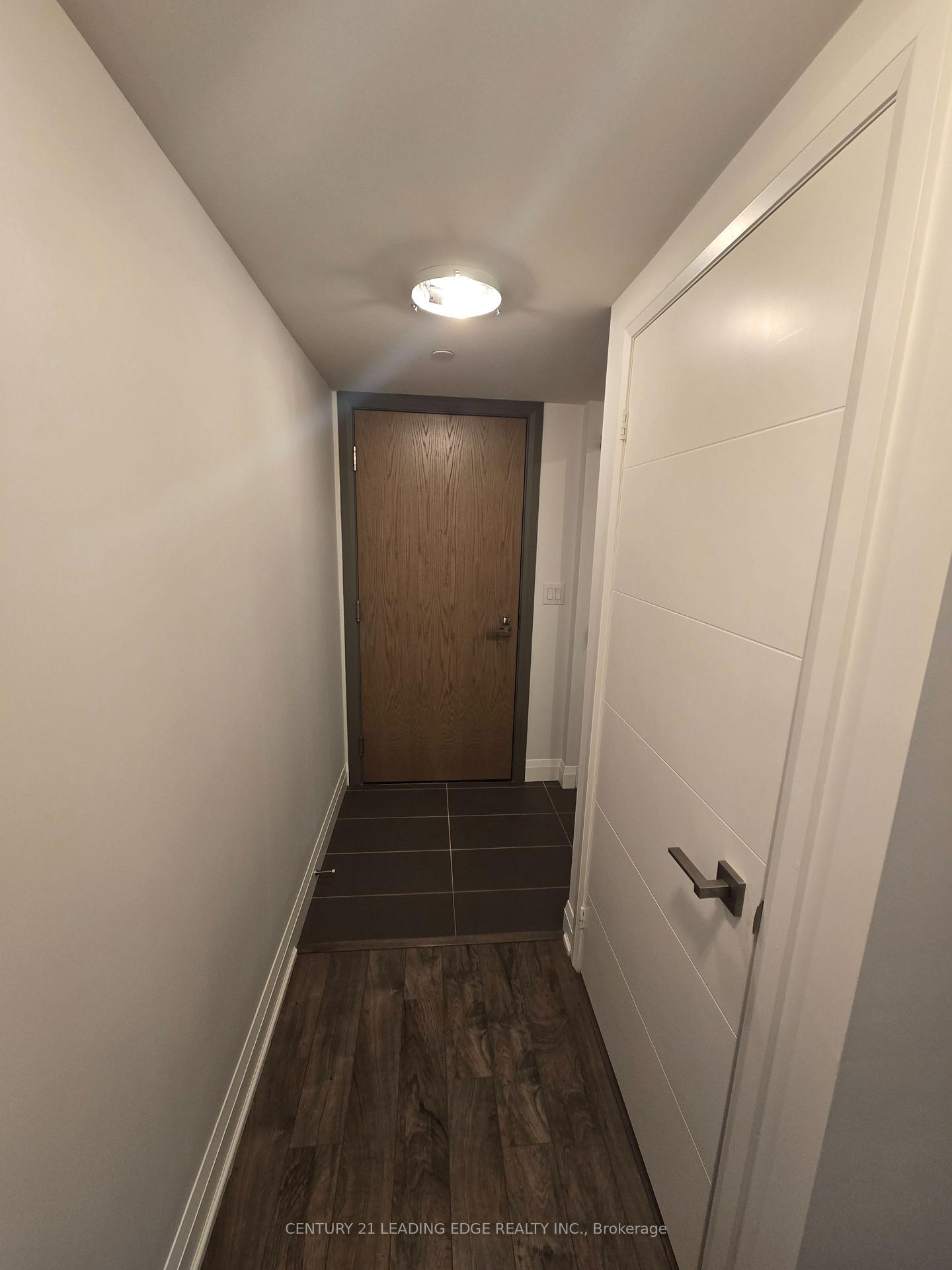 Photo 2 of Unit 611, 18 Uptown Drive, Markham, Unionville — HOMEH