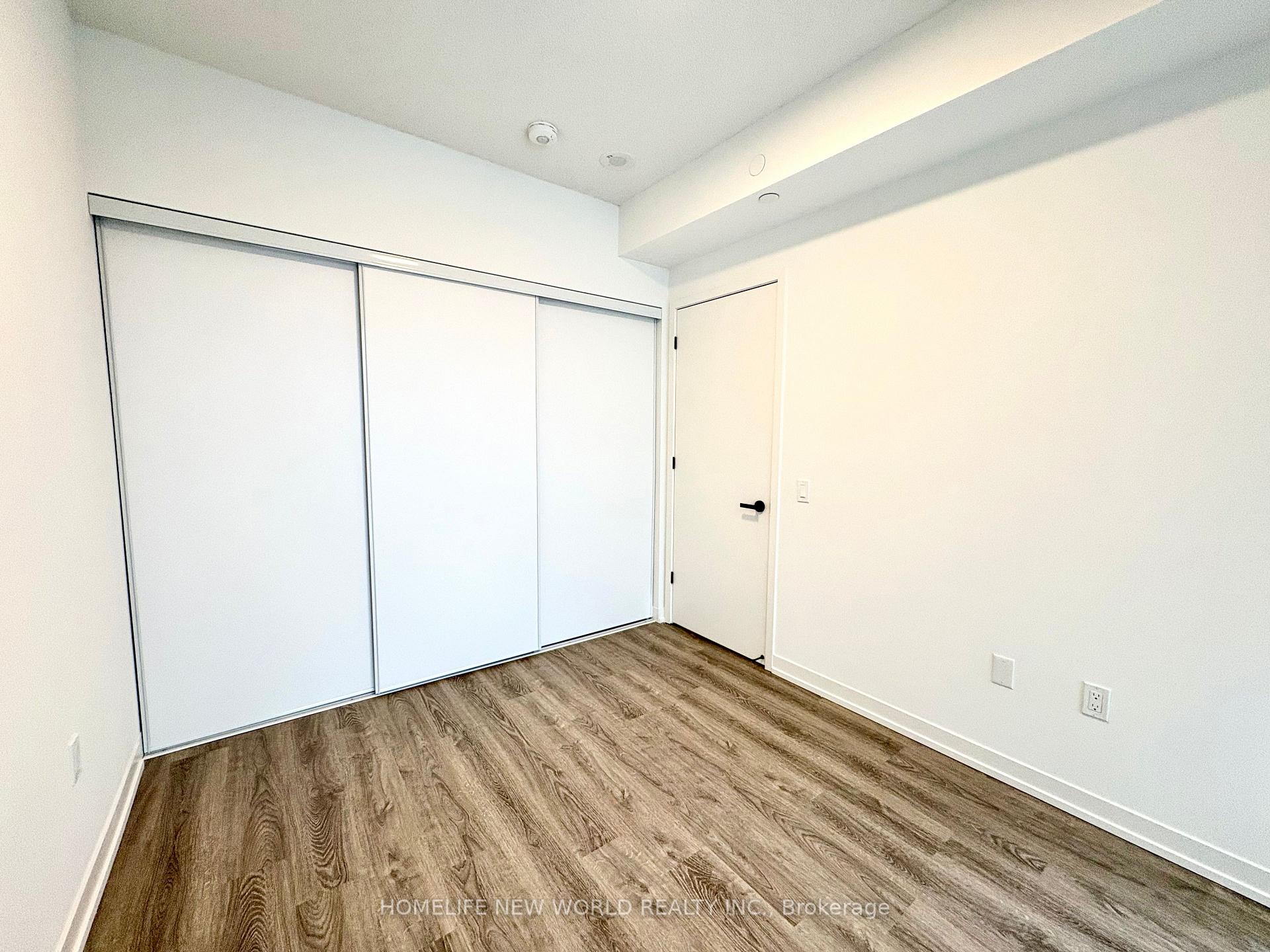 Photo 4 of Unit 711, 8 Interchange Way, Vaughan, Vaughan Corporate Centre — HOMEH