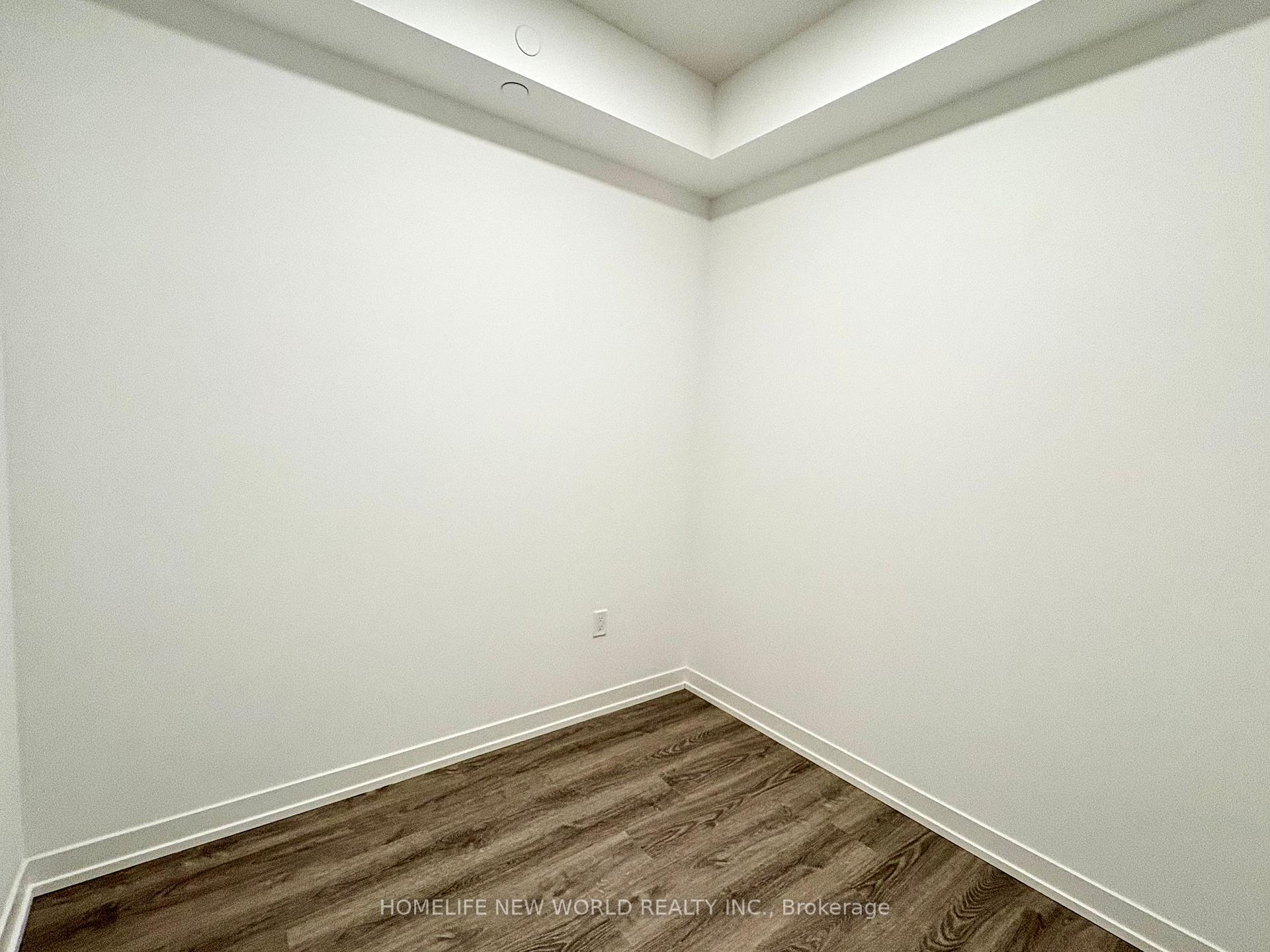 Photo 6 of Unit 711, 8 Interchange Way, Vaughan, Vaughan Corporate Centre — HOMEH
