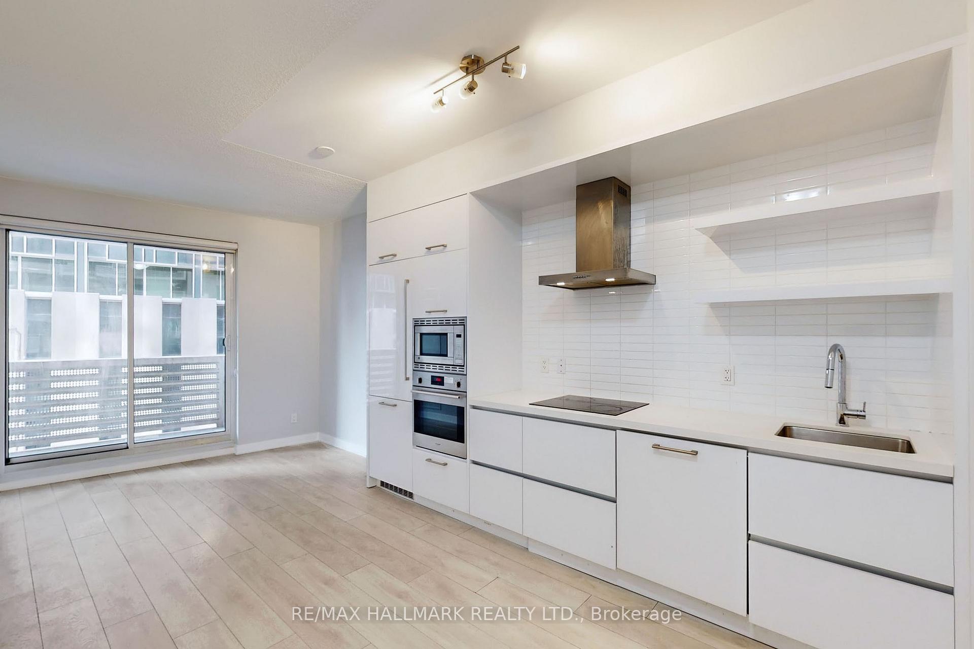 Photo 2 of Unit 313, 2221 Yonge Street, Toronto, Mount Pleasant West — HOMEH