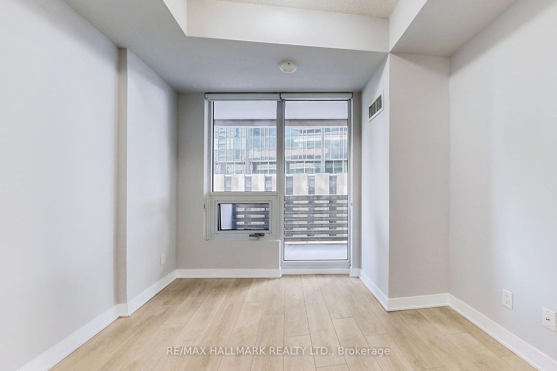 Photo 5 of Unit 313, 2221 Yonge Street, Toronto, Mount Pleasant West — HOMEH