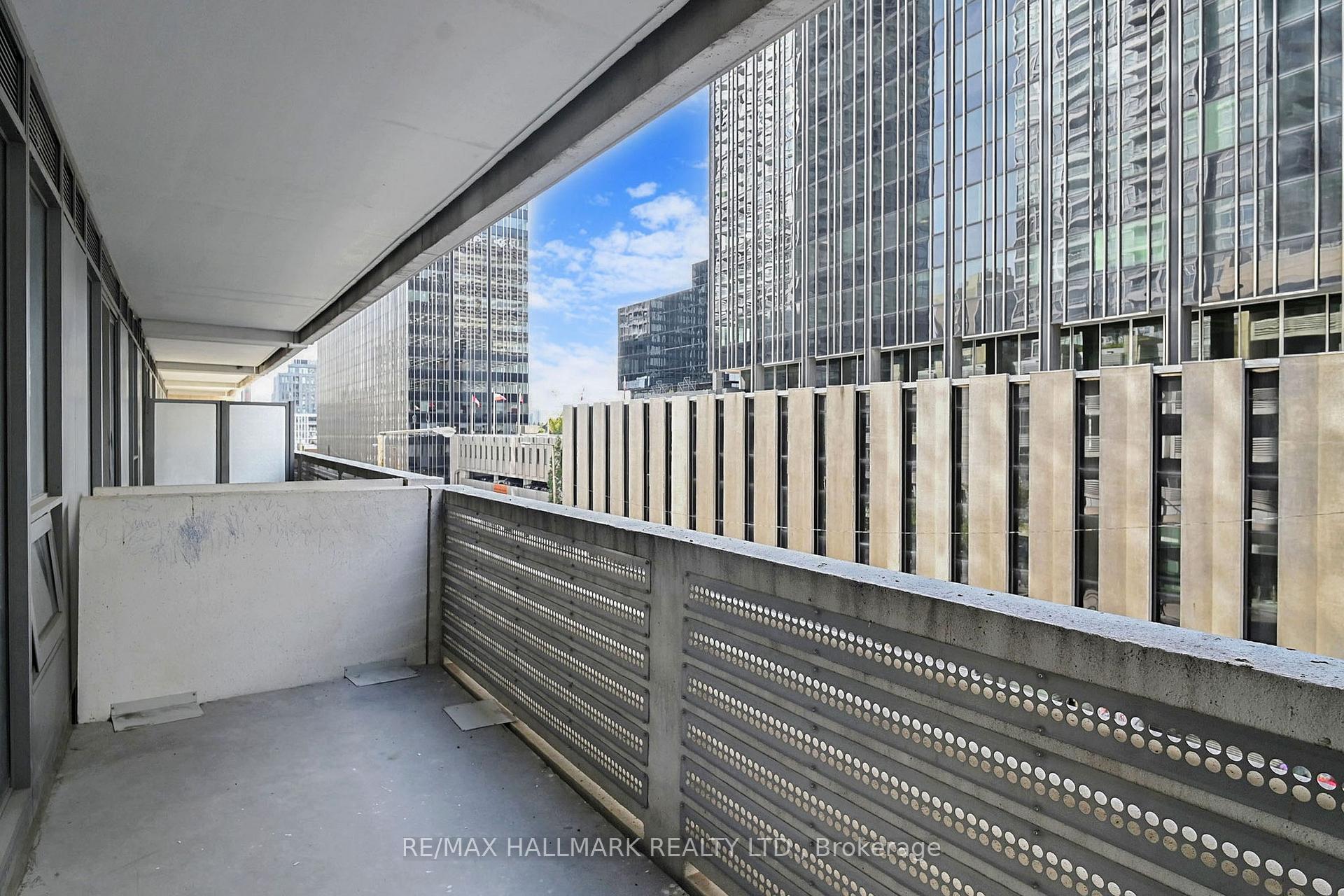 Photo 7 of Unit 313, 2221 Yonge Street, Toronto, Mount Pleasant West — HOMEH