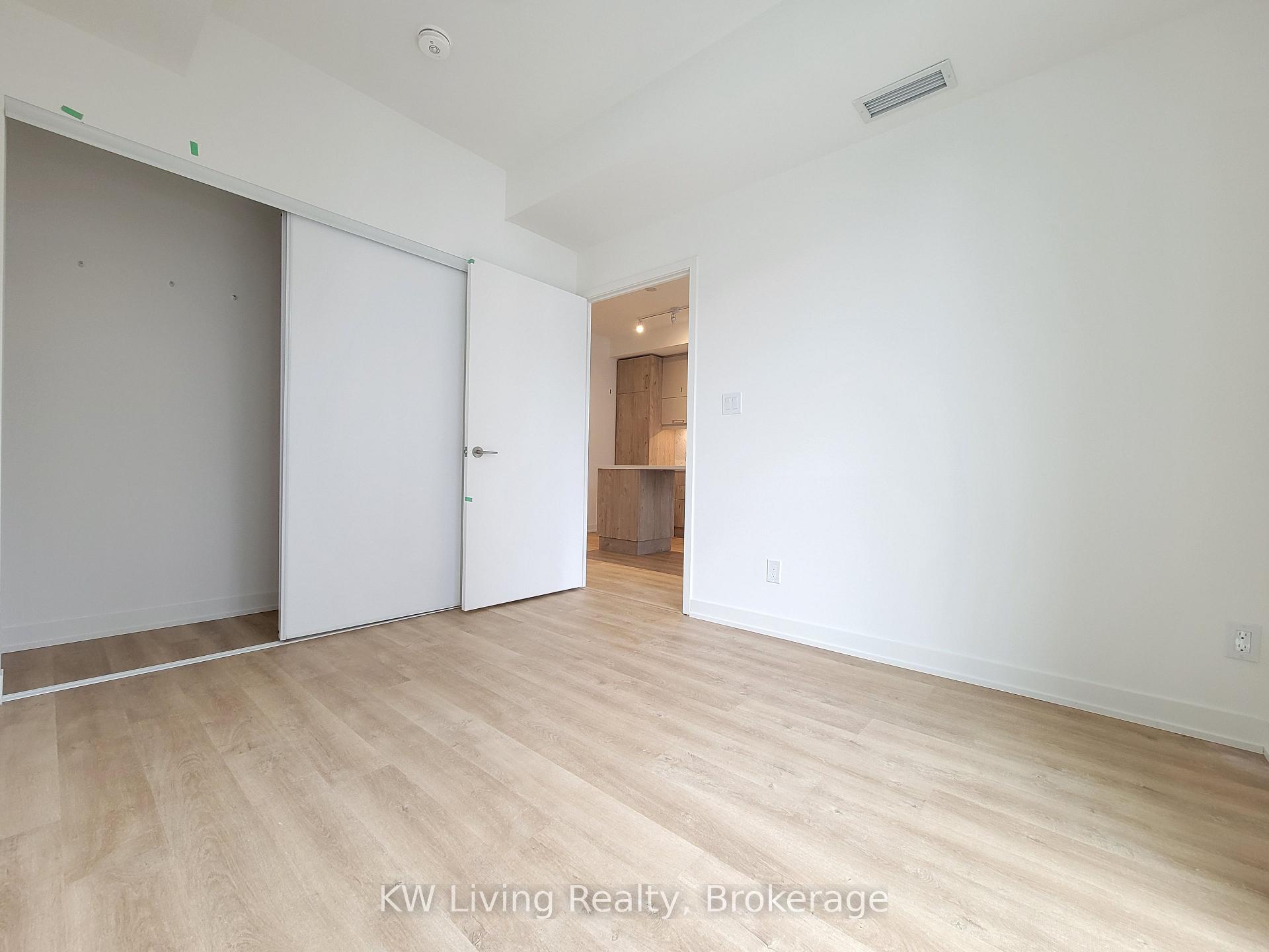 Photo 6 of Unit 902, 292 Verdale Crossing, Markham, Unionville — HOMEH