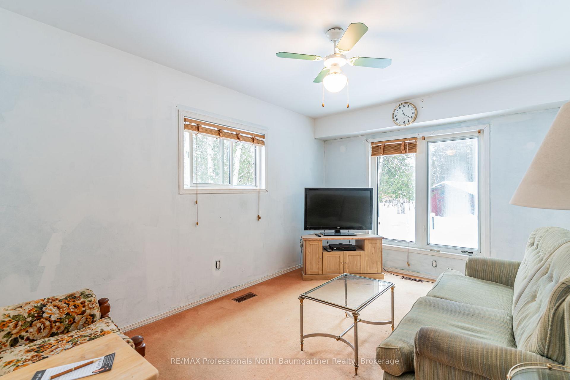 Photo 18 of 1015 Blackberry Lane, Minden Hills, Minden — HOMEH