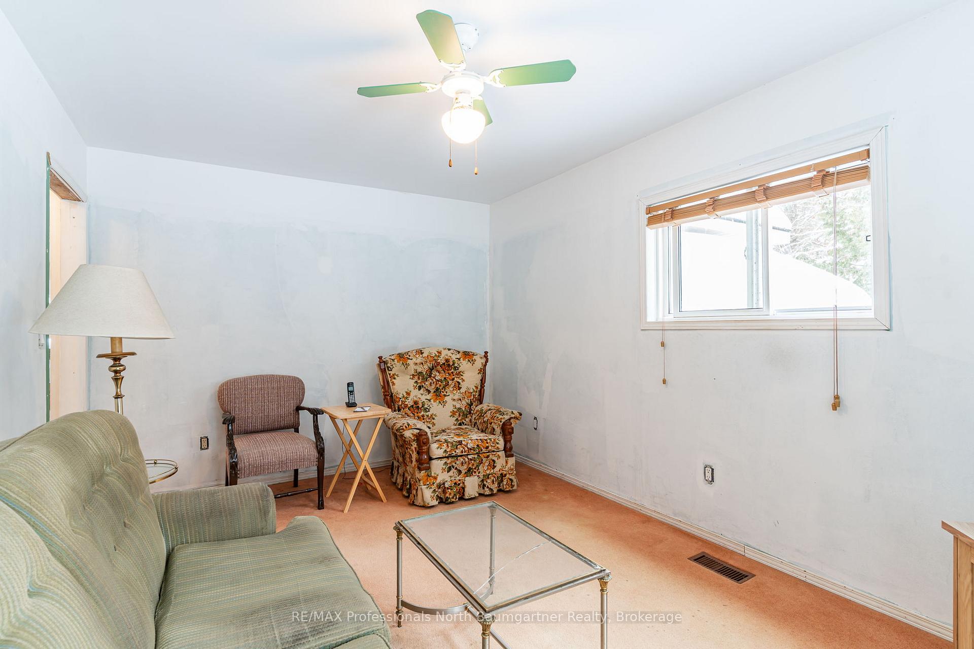Photo 9 of 1015 Blackberry Lane, Minden Hills, Minden — HOMEH