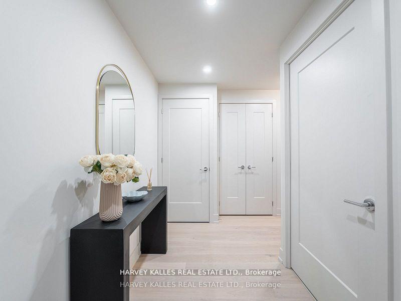 Photo 3 of Unit 410, 8 Manor Road W, Toronto, Yonge-Eglinton — HOMEH