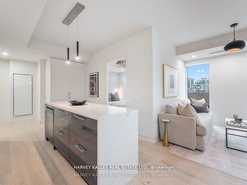 Photo 5 of Unit 410, 8 Manor Road W, Toronto, Yonge-Eglinton — HOMEH