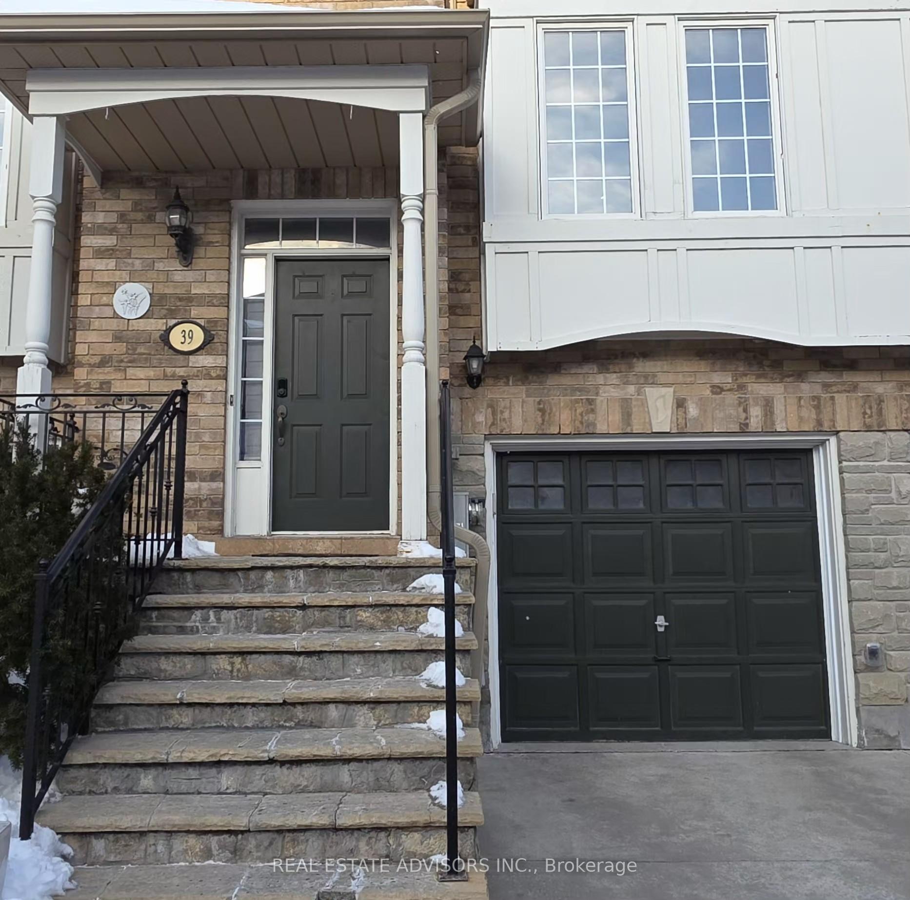 Photo 1 of Unit 39, 165 Fieldstone Drive, Vaughan, East Woodbridge — HOMEH