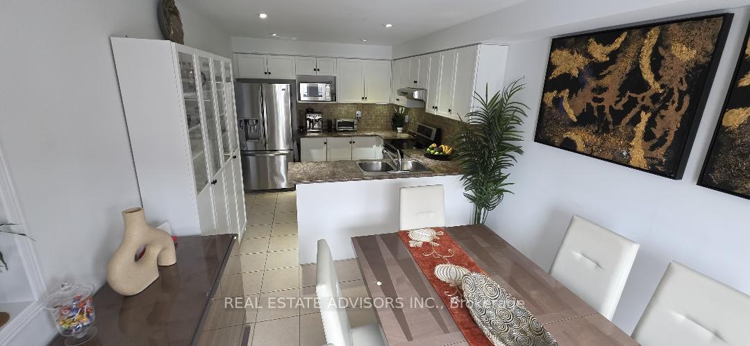 Photo 7 of Unit 39, 165 Fieldstone Drive, Vaughan, East Woodbridge — HOMEH