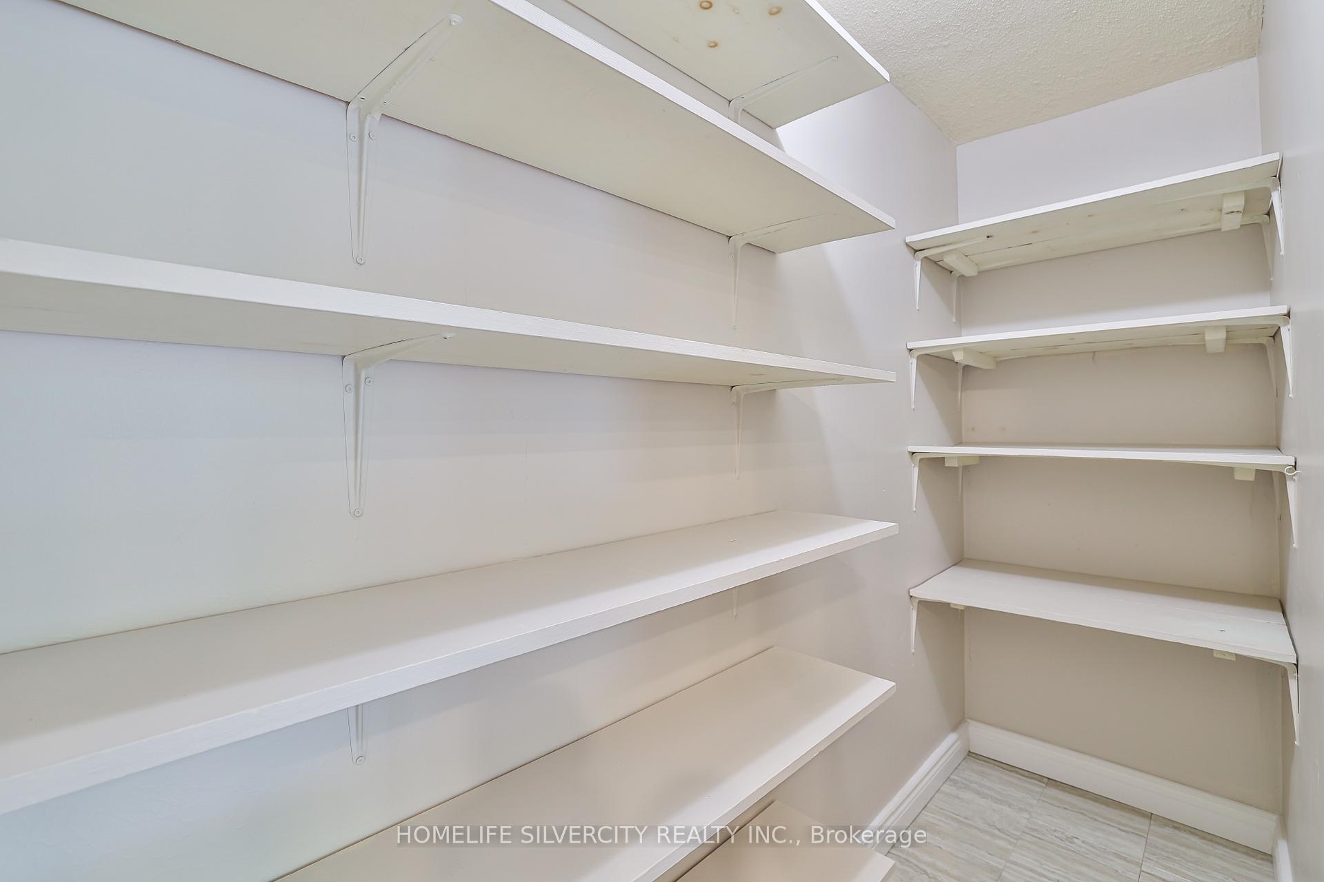 Photo 12 of Unit 105, 20 Edgecliff Golfway, Toronto, Flemingdon Park — HOMEH