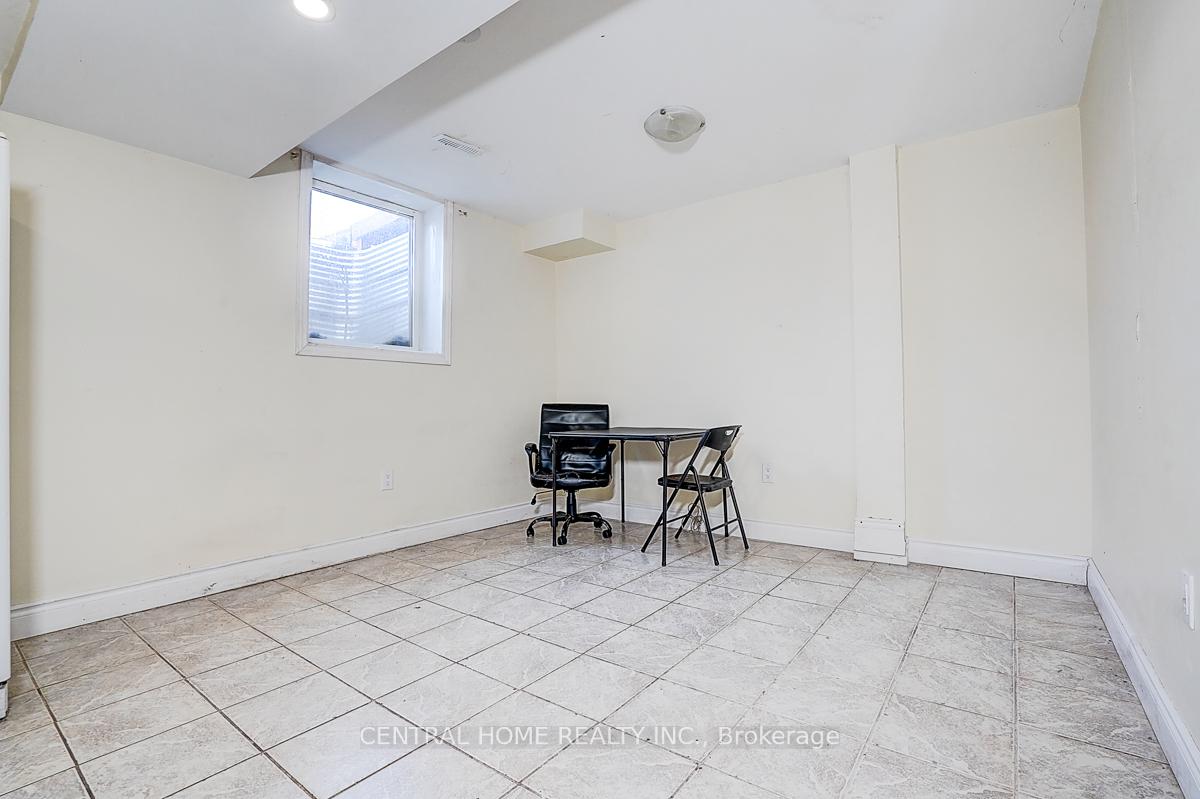 Photo 13 of Unit Basement, 17 Letty Avenue, Brampton, Fletcher's West — HOMEH
