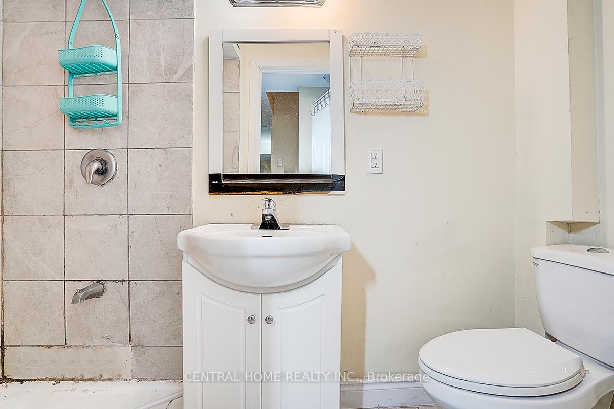 Photo 14 of Unit Basement, 17 Letty Avenue, Brampton, Fletcher's West — HOMEH