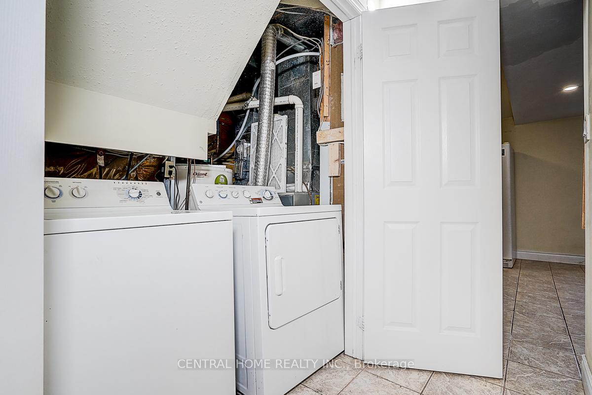 Photo 19 of Unit Basement, 17 Letty Avenue, Brampton, Fletcher's West — HOMEH
