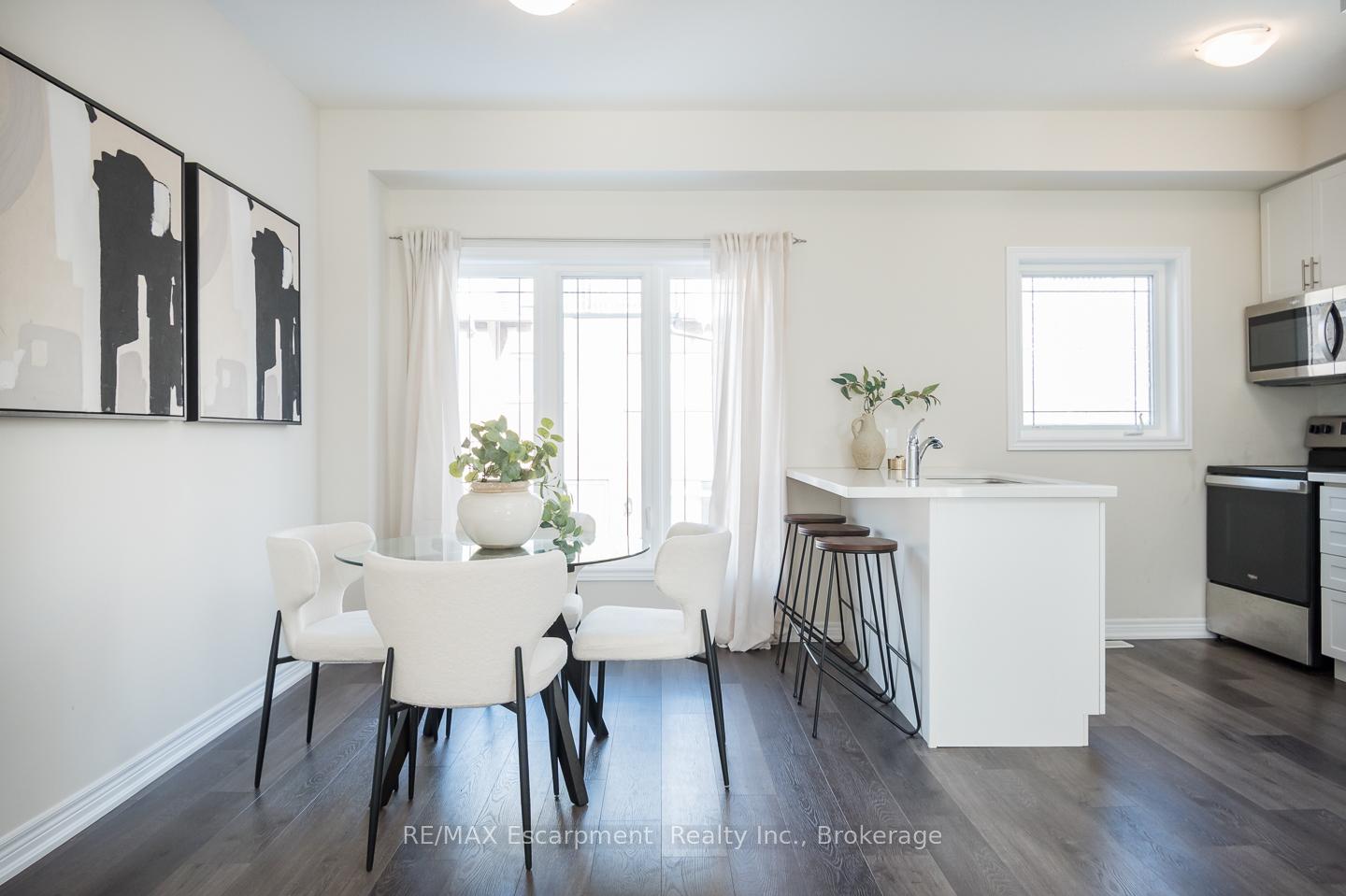 Photo 23 of Unit 18, 19 Picardy Drive, Hamilton, Stoney Creek Mountain — HOMEH