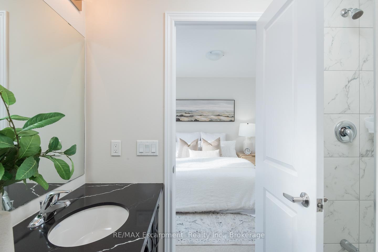 Photo 15 of Unit 18, 19 Picardy Drive, Hamilton, Stoney Creek Mountain — HOMEH