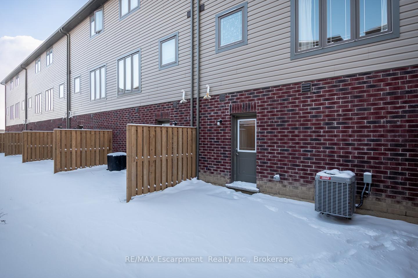 Photo 24 of Unit 18, 19 Picardy Drive, Hamilton, Stoney Creek Mountain — HOMEH
