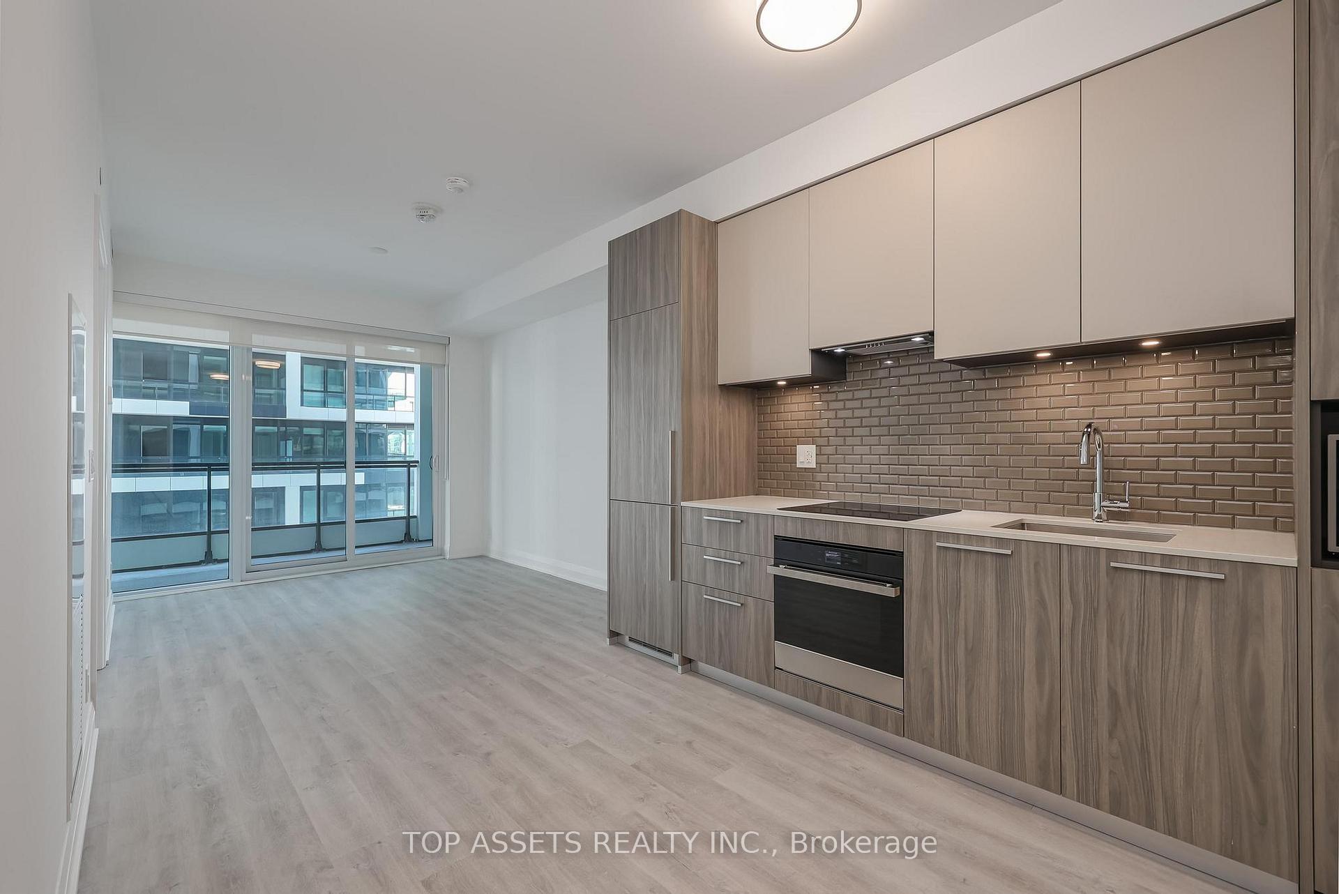 Photo 5 of Unit 1701, 65 Broadway Avenue, Toronto, Mount Pleasant West — HOMEH