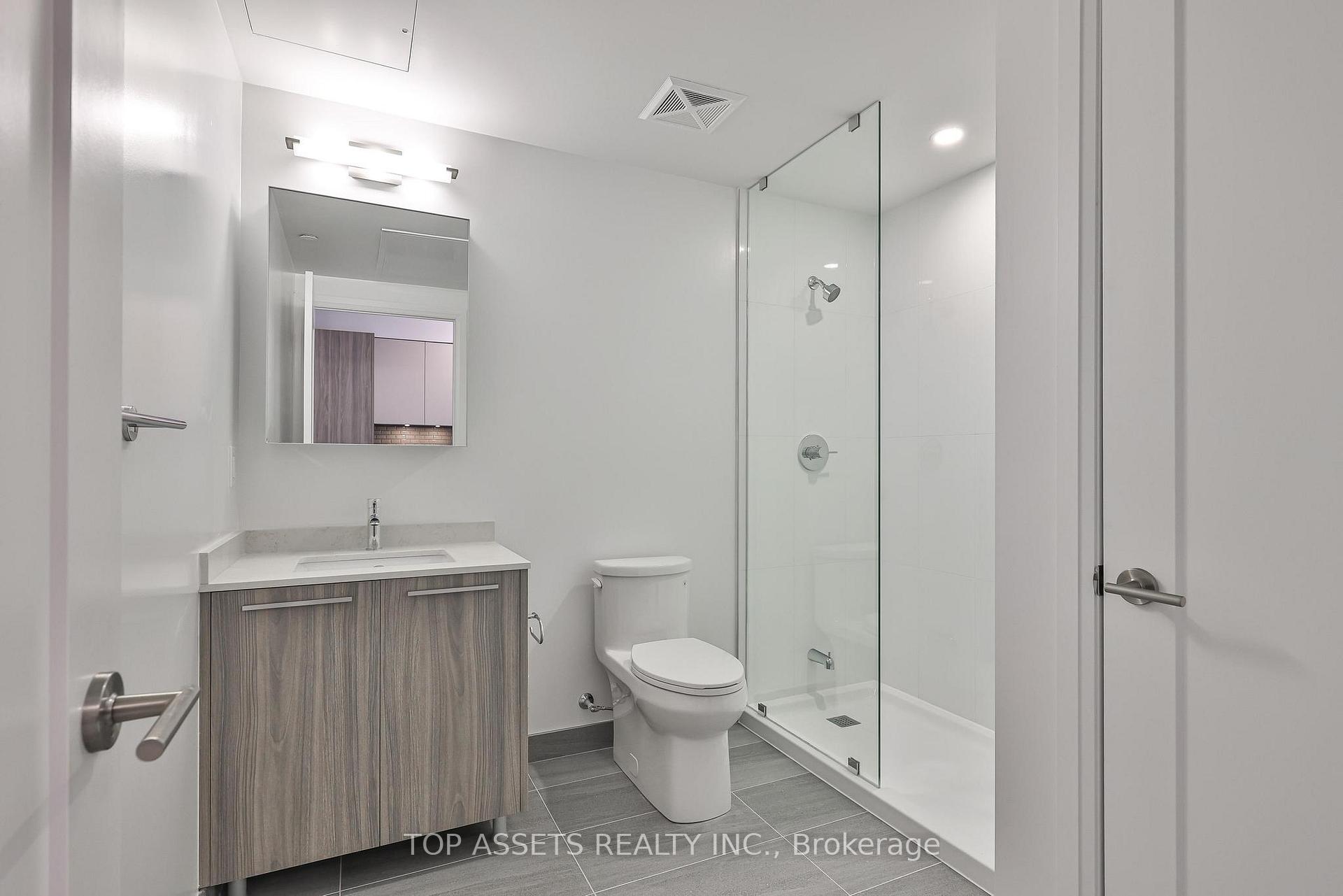 Photo 12 of Unit 1701, 65 Broadway Avenue, Toronto, Mount Pleasant West — HOMEH