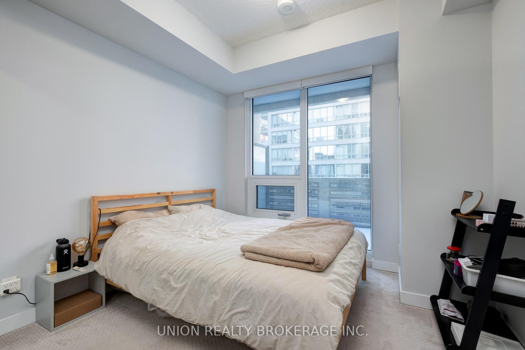 Photo 11 of Unit 303, 2221 Yonge Street, Toronto, Mount Pleasant West — HOMEH
