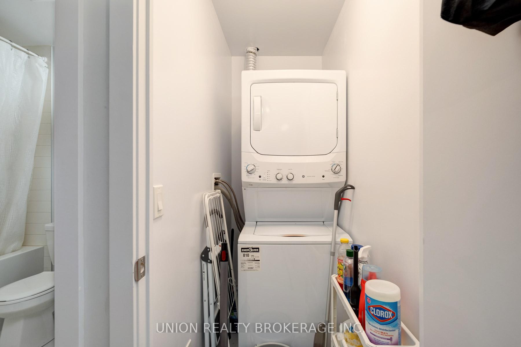 Photo 12 of Unit 303, 2221 Yonge Street, Toronto, Mount Pleasant West — HOMEH