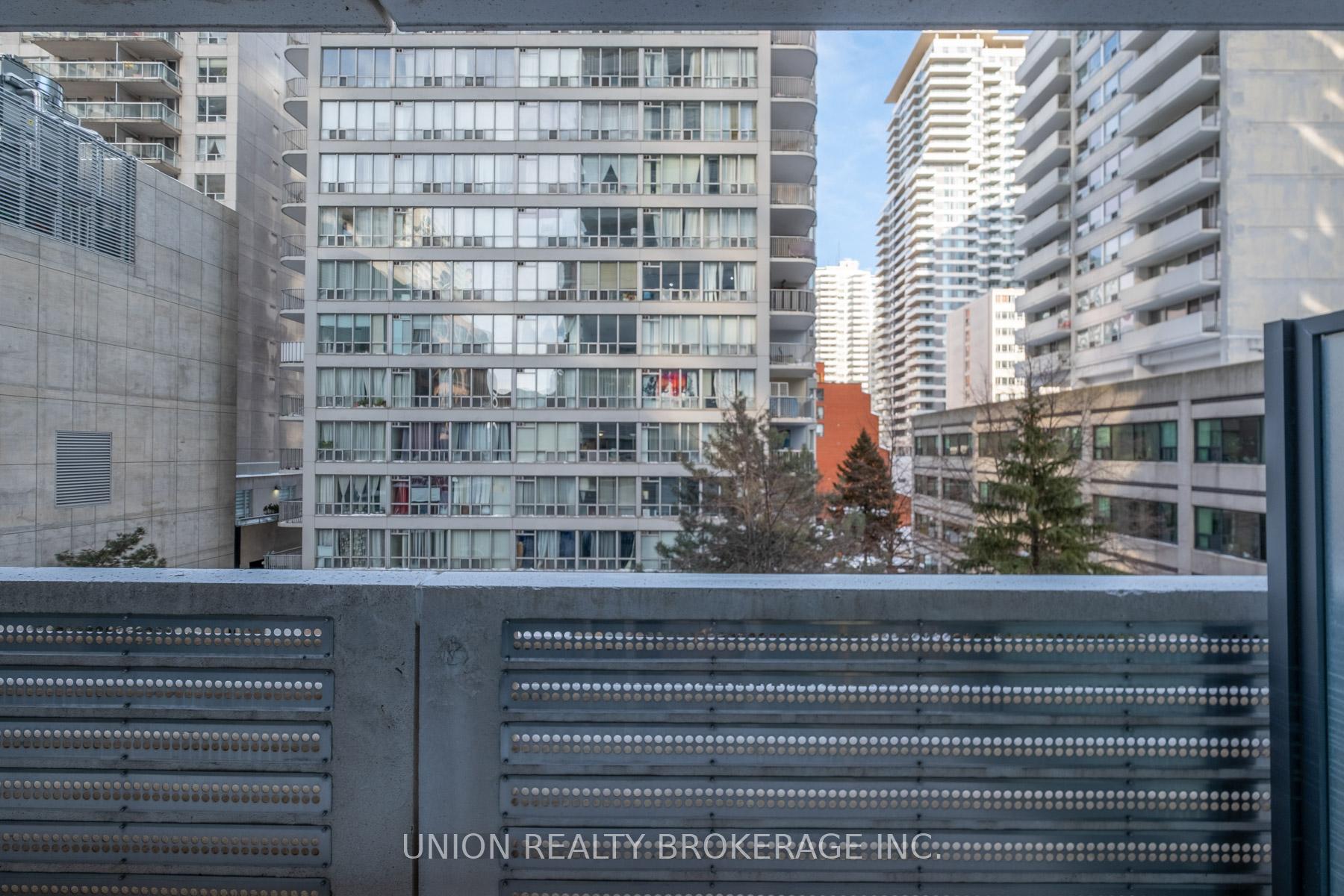 Photo 14 of Unit 303, 2221 Yonge Street, Toronto, Mount Pleasant West — HOMEH