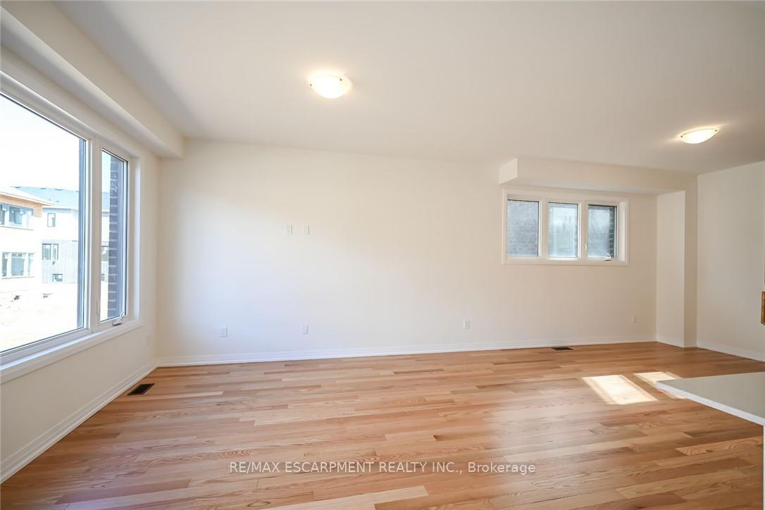 Photo 14 of 377 Provident Way, Hamilton, Rural Glanbrook — HOMEH