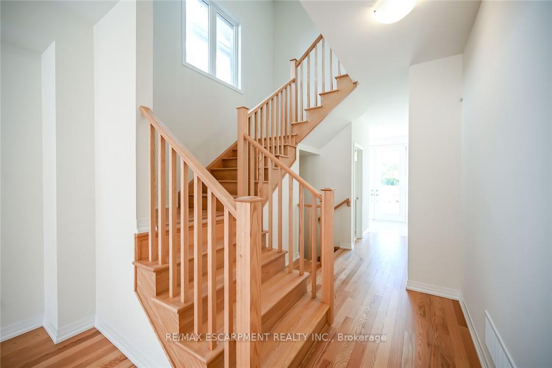 Photo 21 of 377 Provident Way, Hamilton, Rural Glanbrook — HOMEH