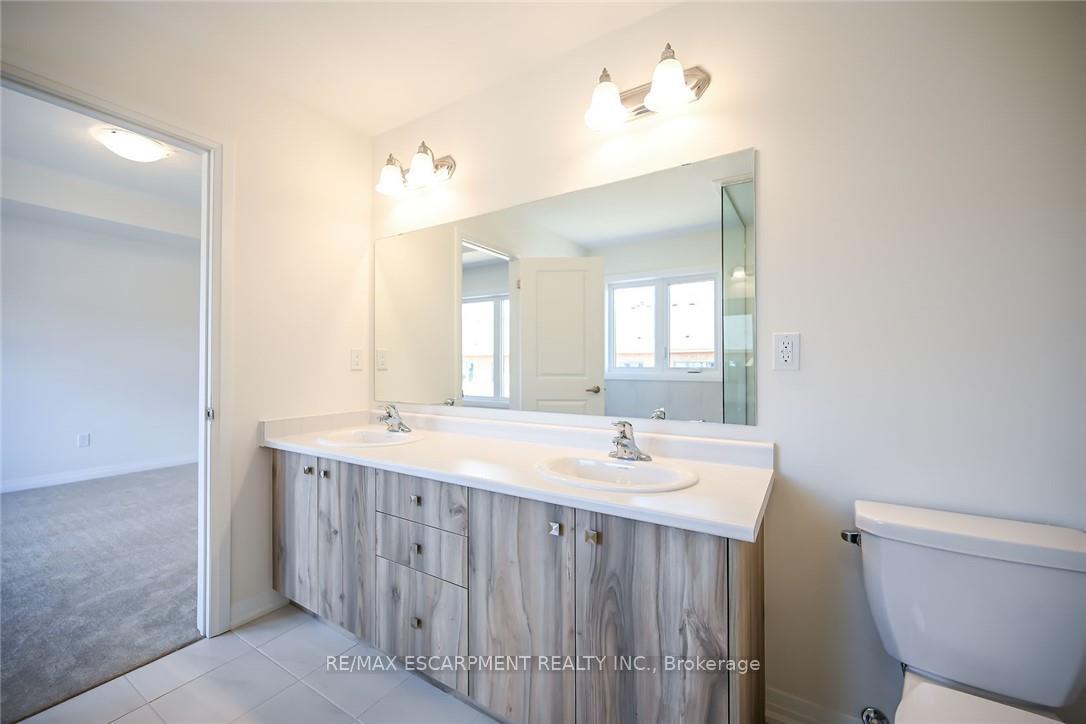 Photo 33 of 377 Provident Way, Hamilton, Rural Glanbrook — HOMEH