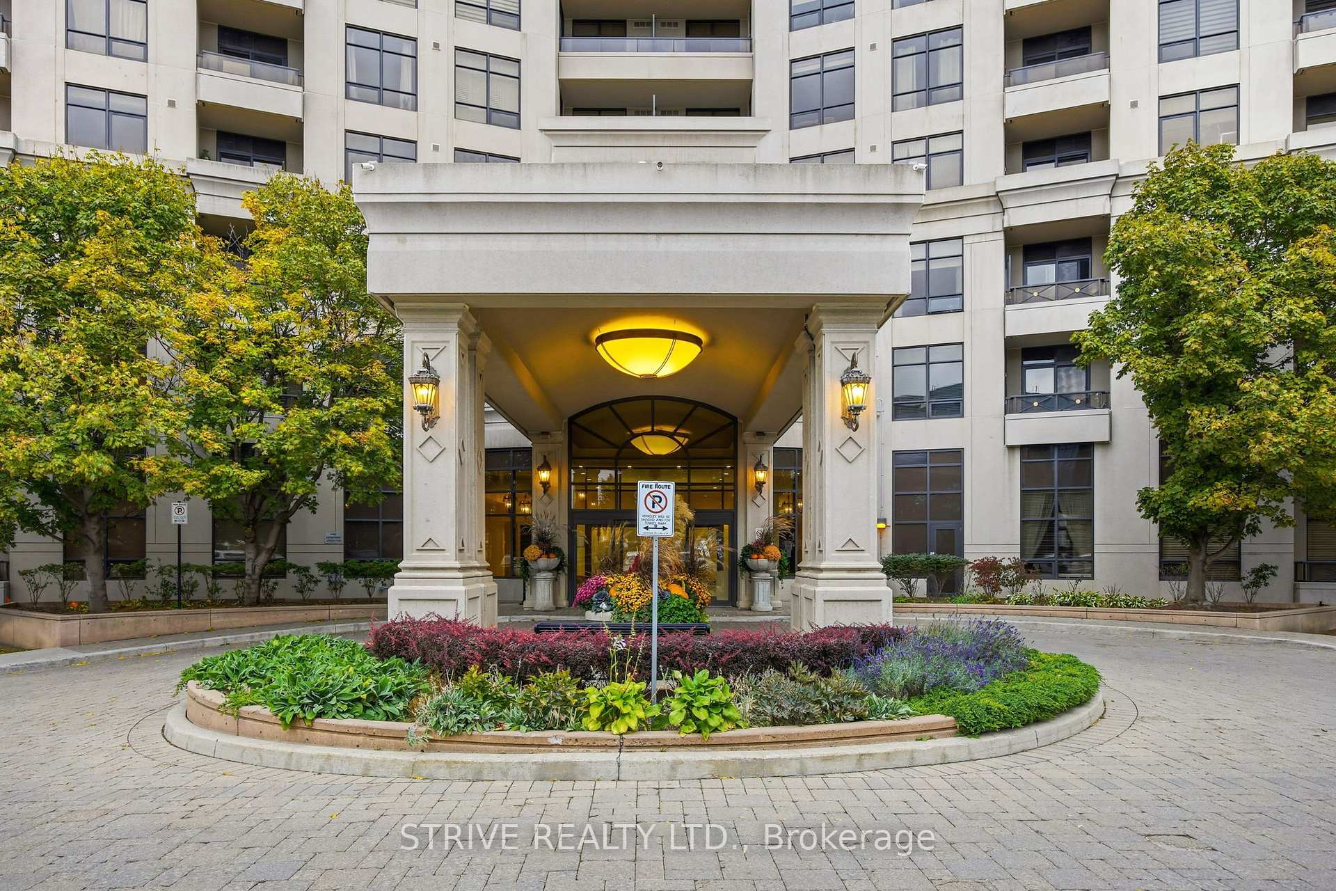 Photo 27 of Unit 417, 9225 Jane Street, Vaughan, Maple — HOMEH