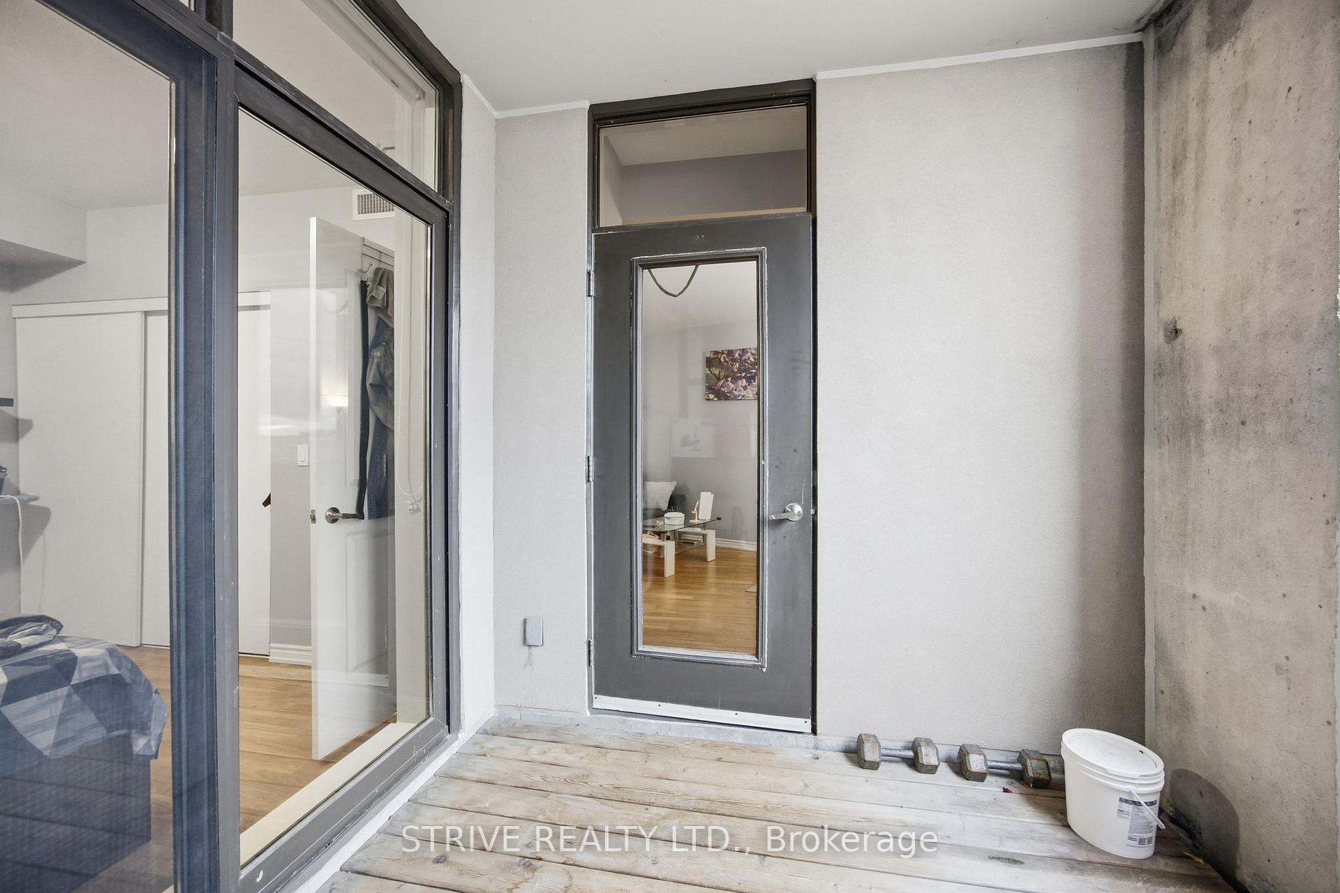 Photo 9 of Unit 417, 9225 Jane Street, Vaughan, Maple — HOMEH