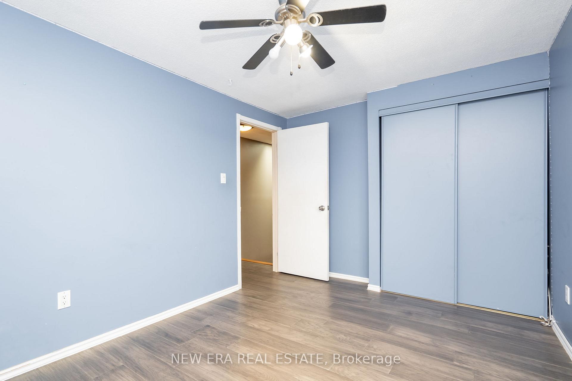 Photo 12 of 34 Lampman Lane, Barrie, Letitia Heights — HOMEH