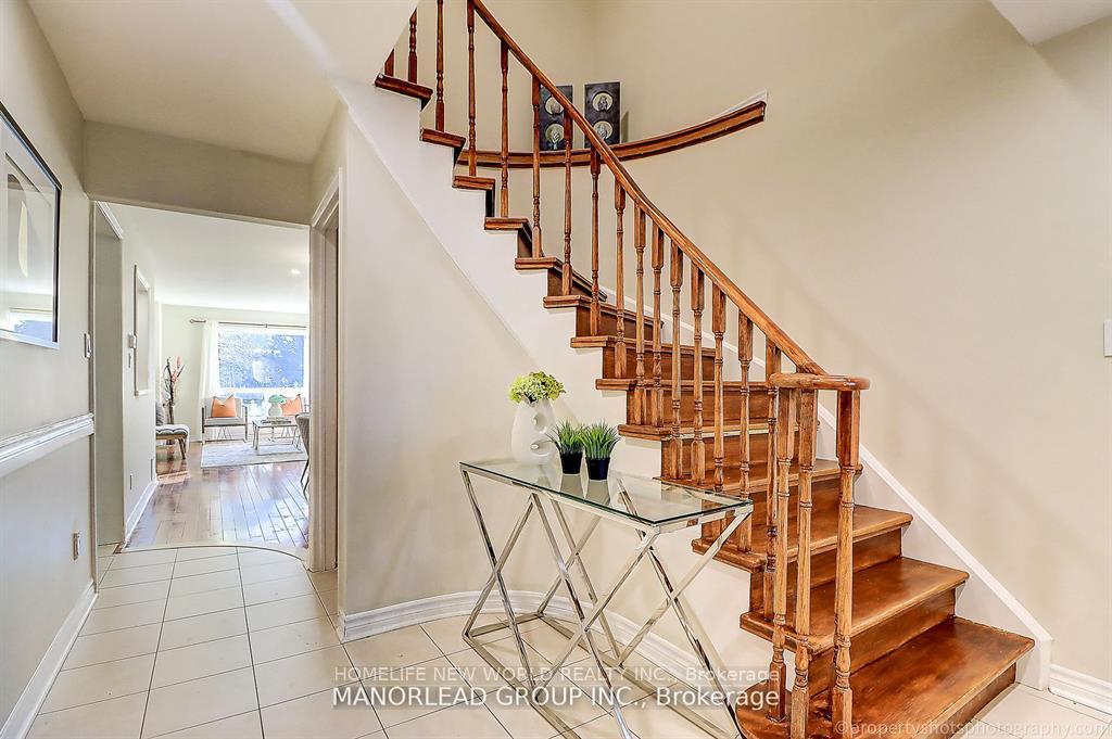 Photo 4 of 25 Forbes Crescent, Markham, Milliken Mills East — HOMEH