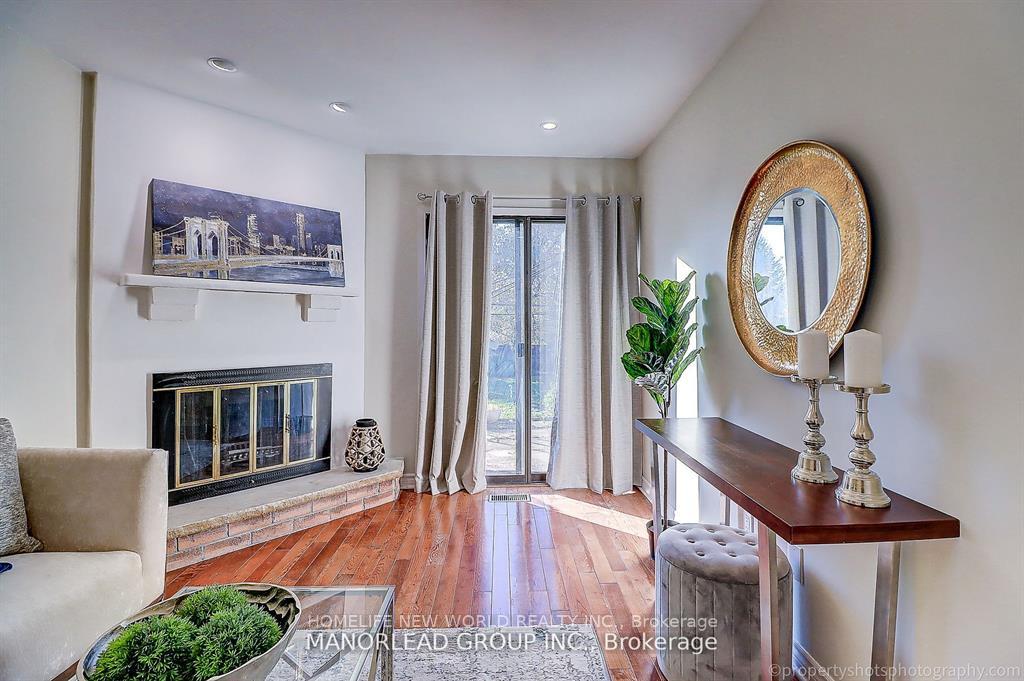 Photo 2 of 25 Forbes Crescent, Markham, Milliken Mills East — HOMEH