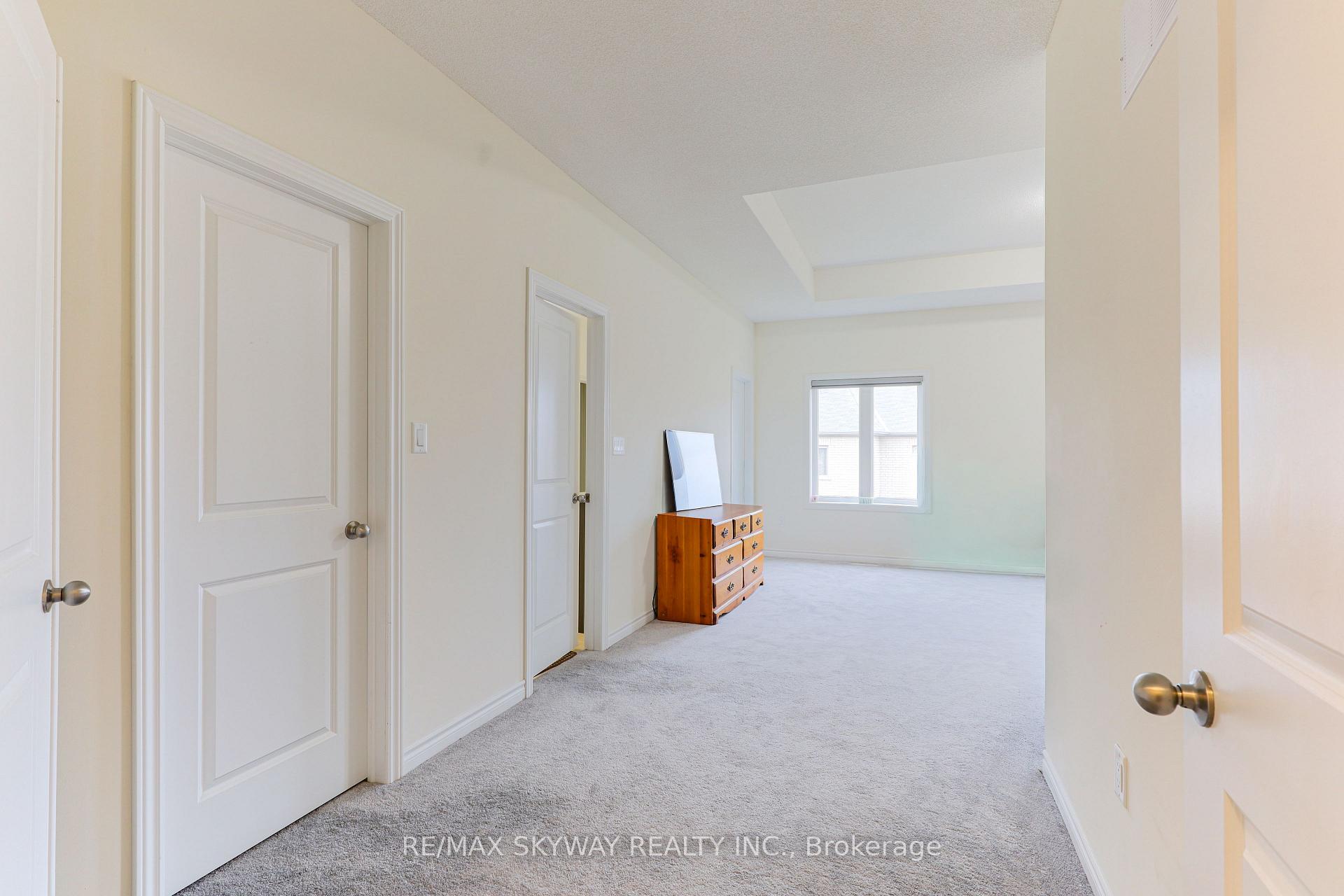 Photo 14 of 379 Valleyway Drive, Brampton, Credit Valley — HOMEH